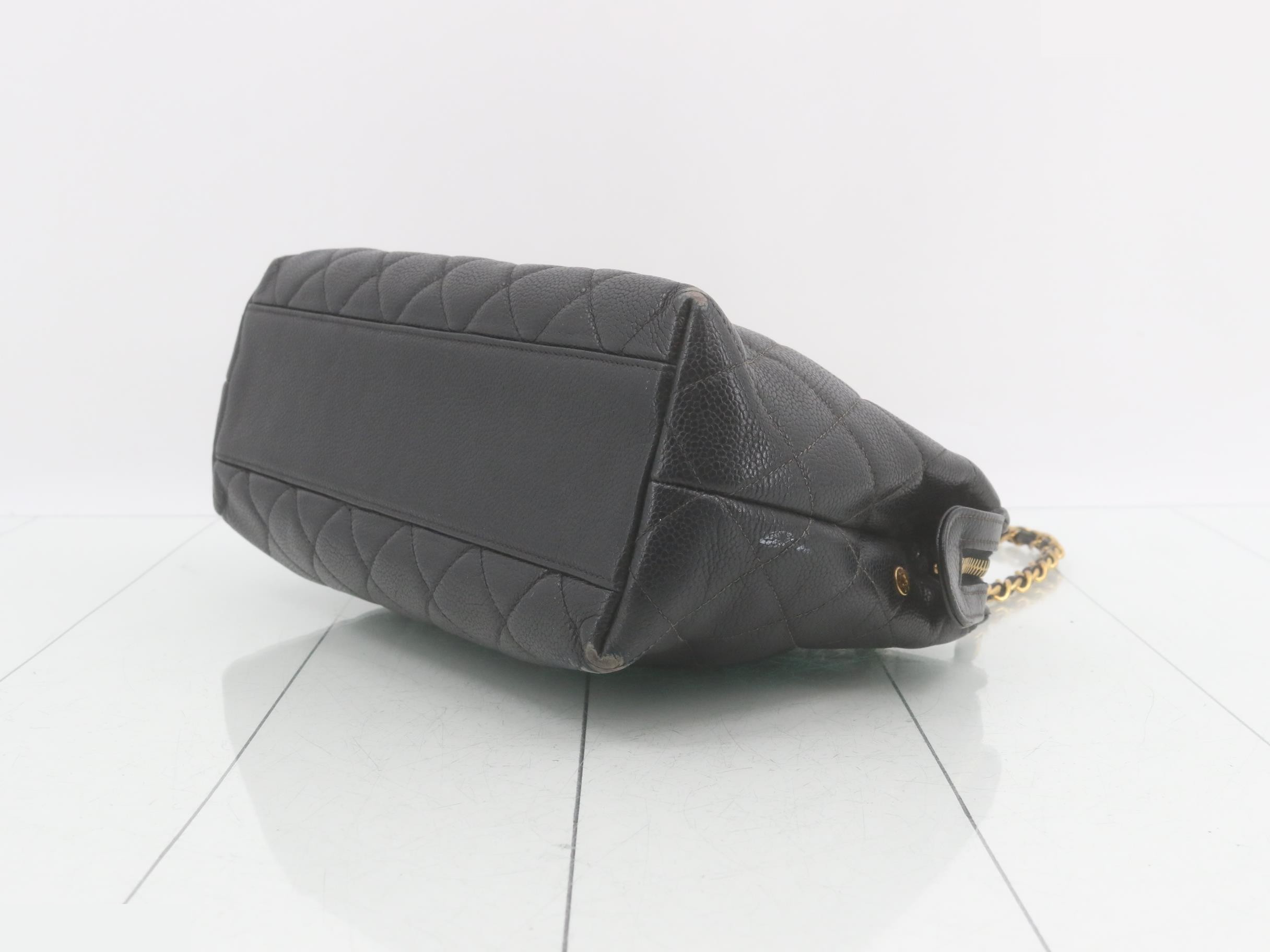 Caviar skin chain semi-shoulder bag — view 6