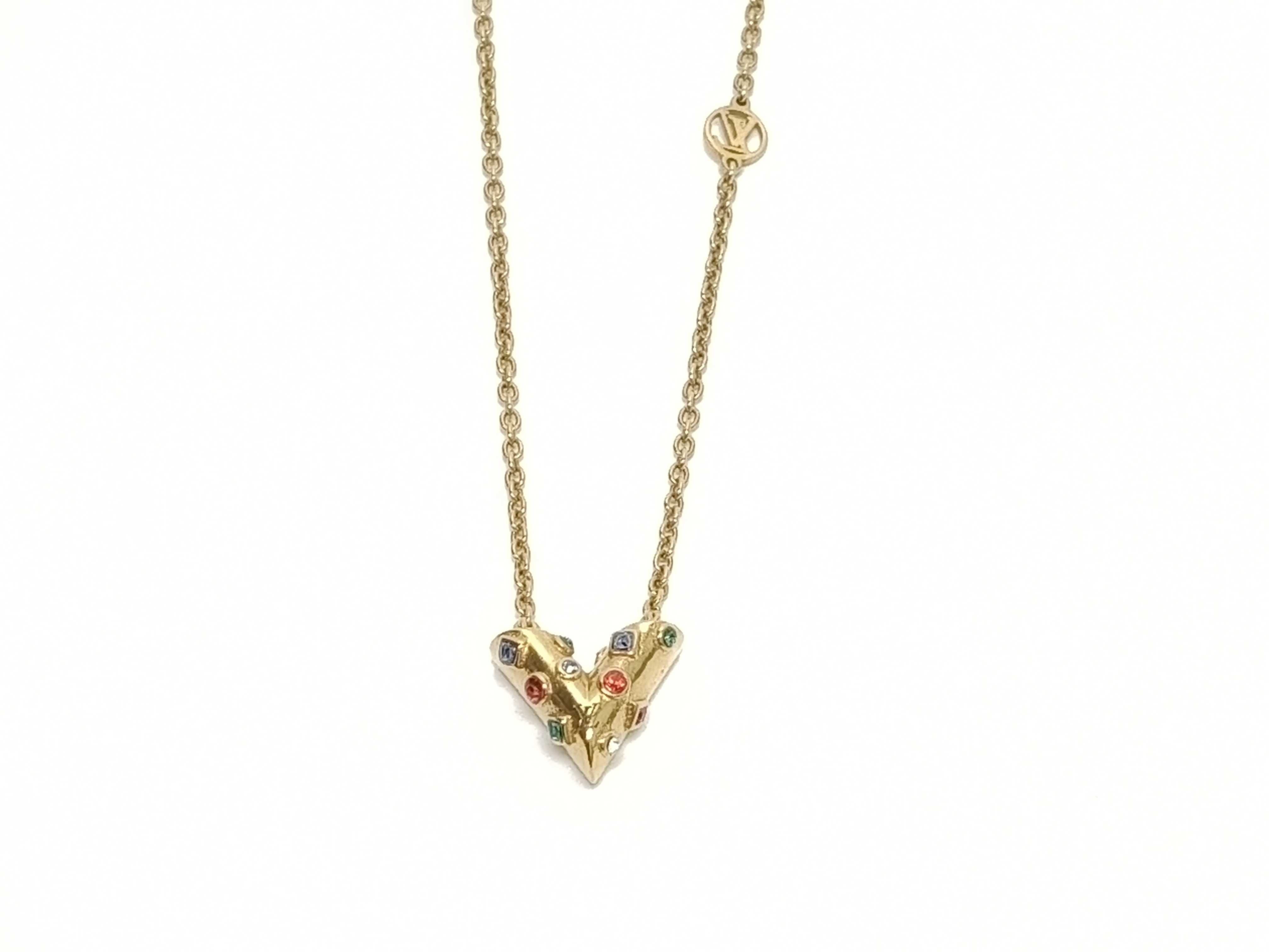 Essential V Gold Necklace