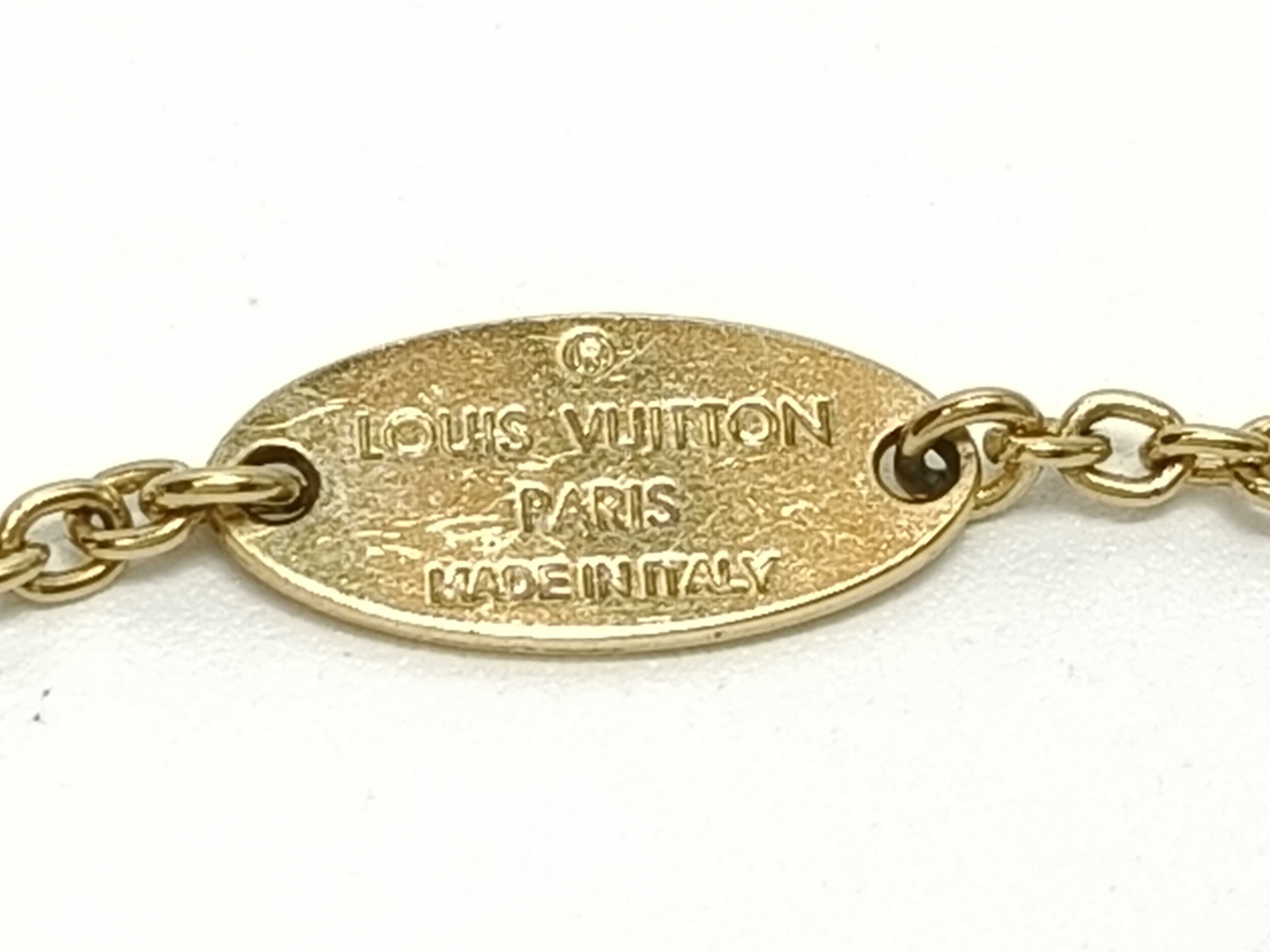 Essential V Gold Necklace — view 5