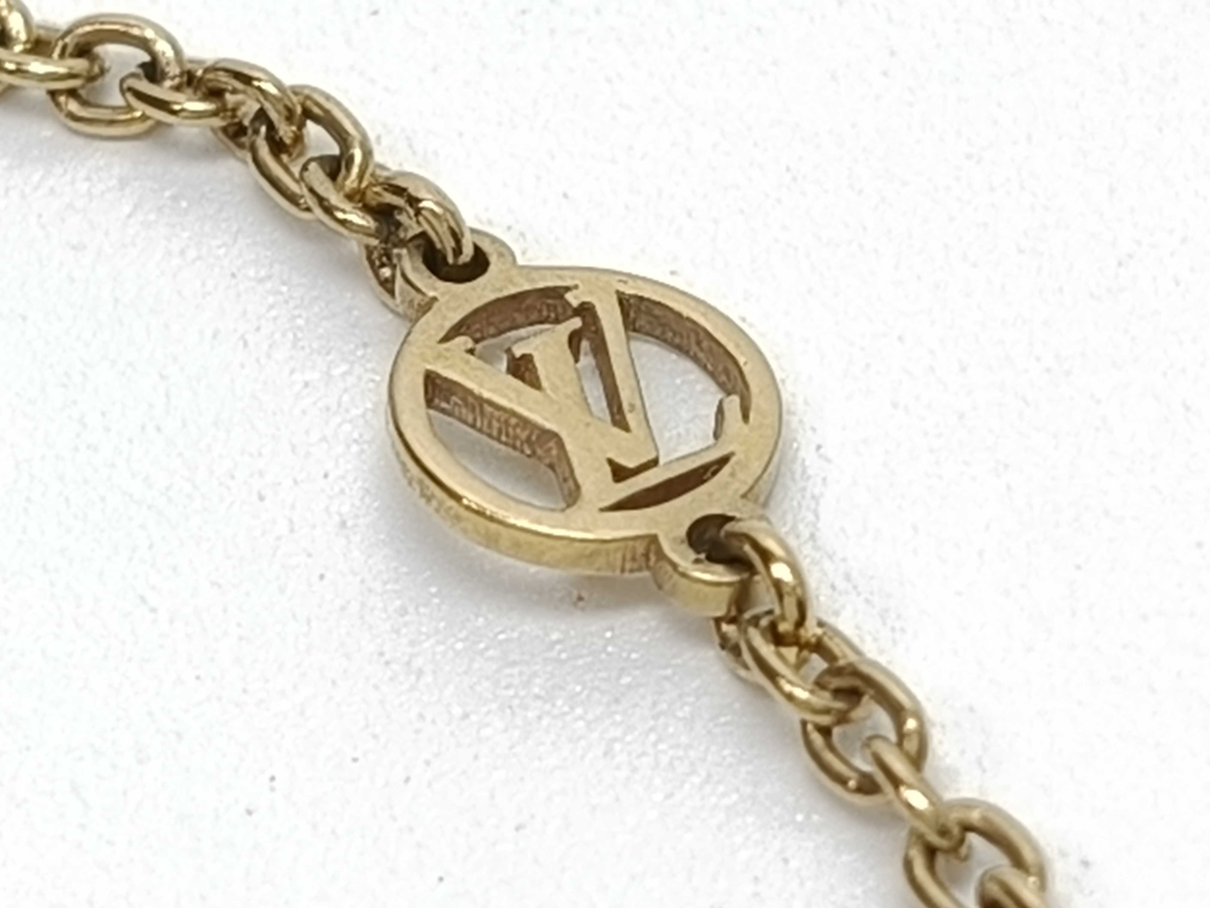 Essential V Gold Necklace — view 9