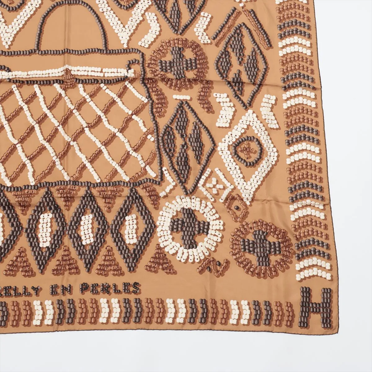 Carre Geant Kelly en Perles Scarf, Silk, Camel, — view 4