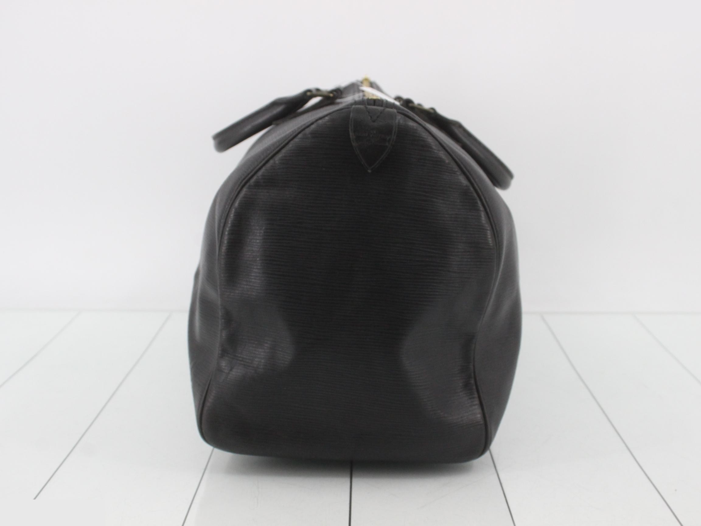 Speedy 40 handbag, Epi leather, black. — view 4