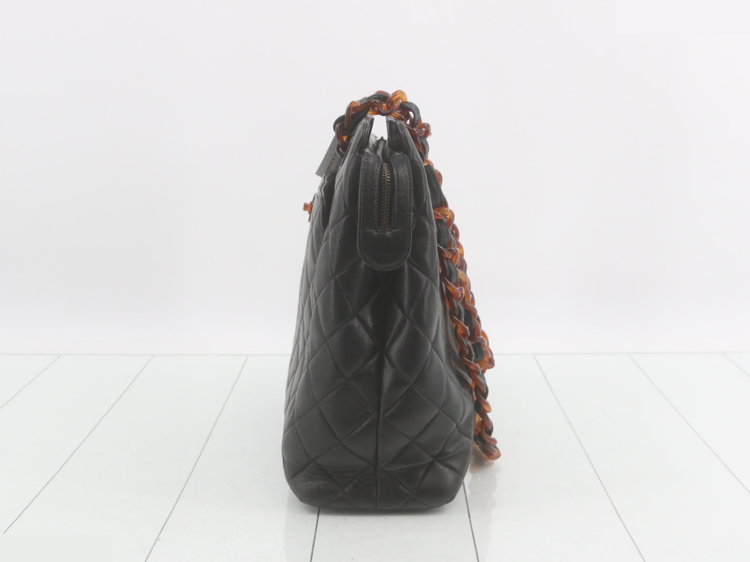 Matelassé tortoiseshell shoulder bag — view 3