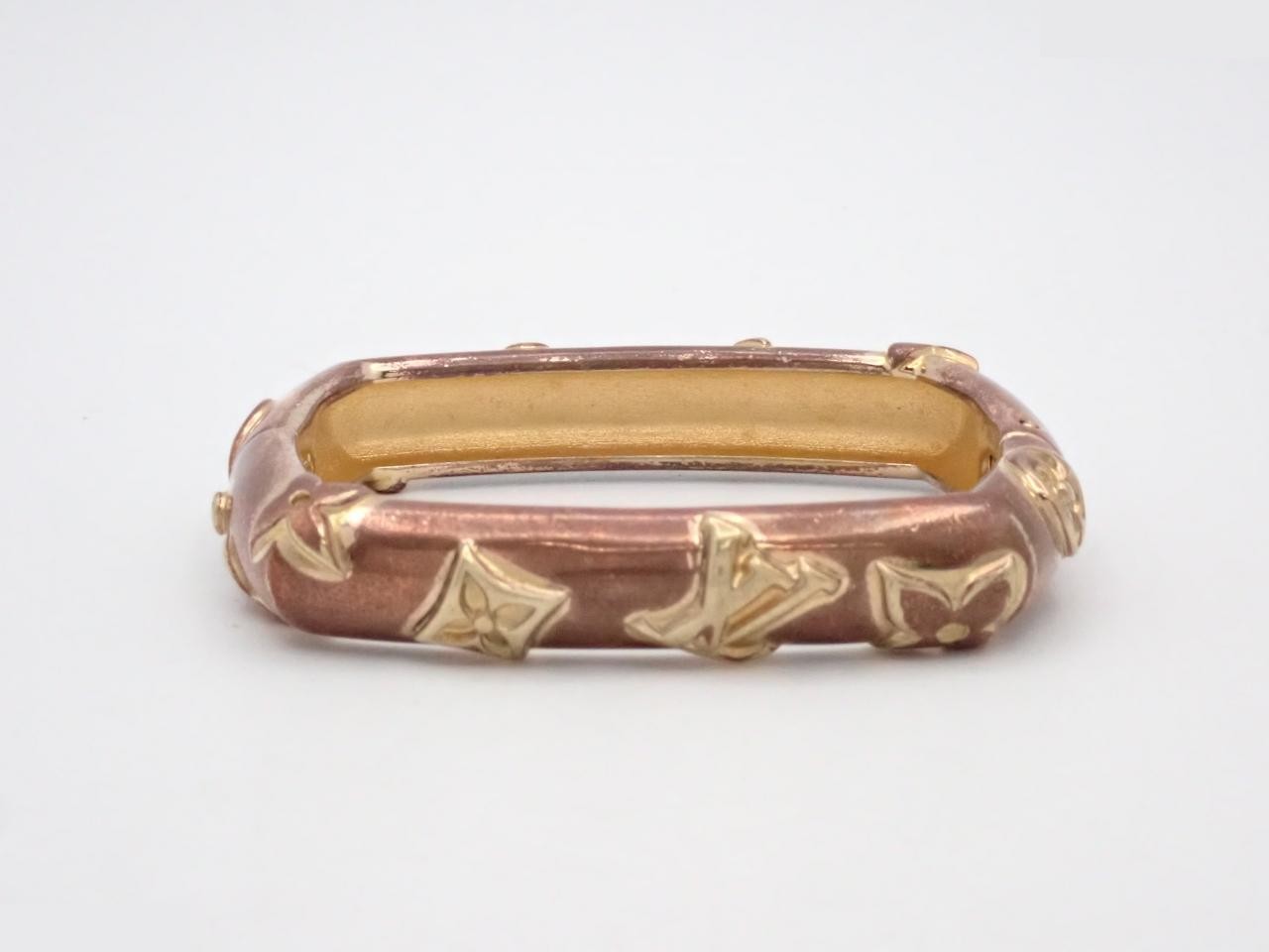 Monogram bracelet, wrist circumference approximately 18 cm — view 2