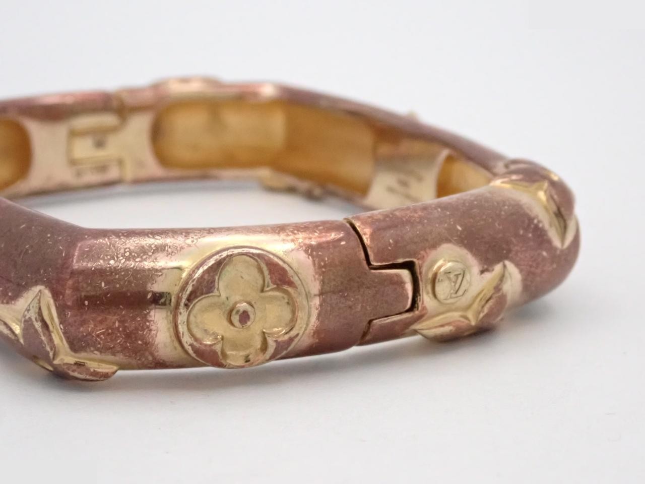 Monogram bracelet, wrist circumference approximately 18 cm — view 3