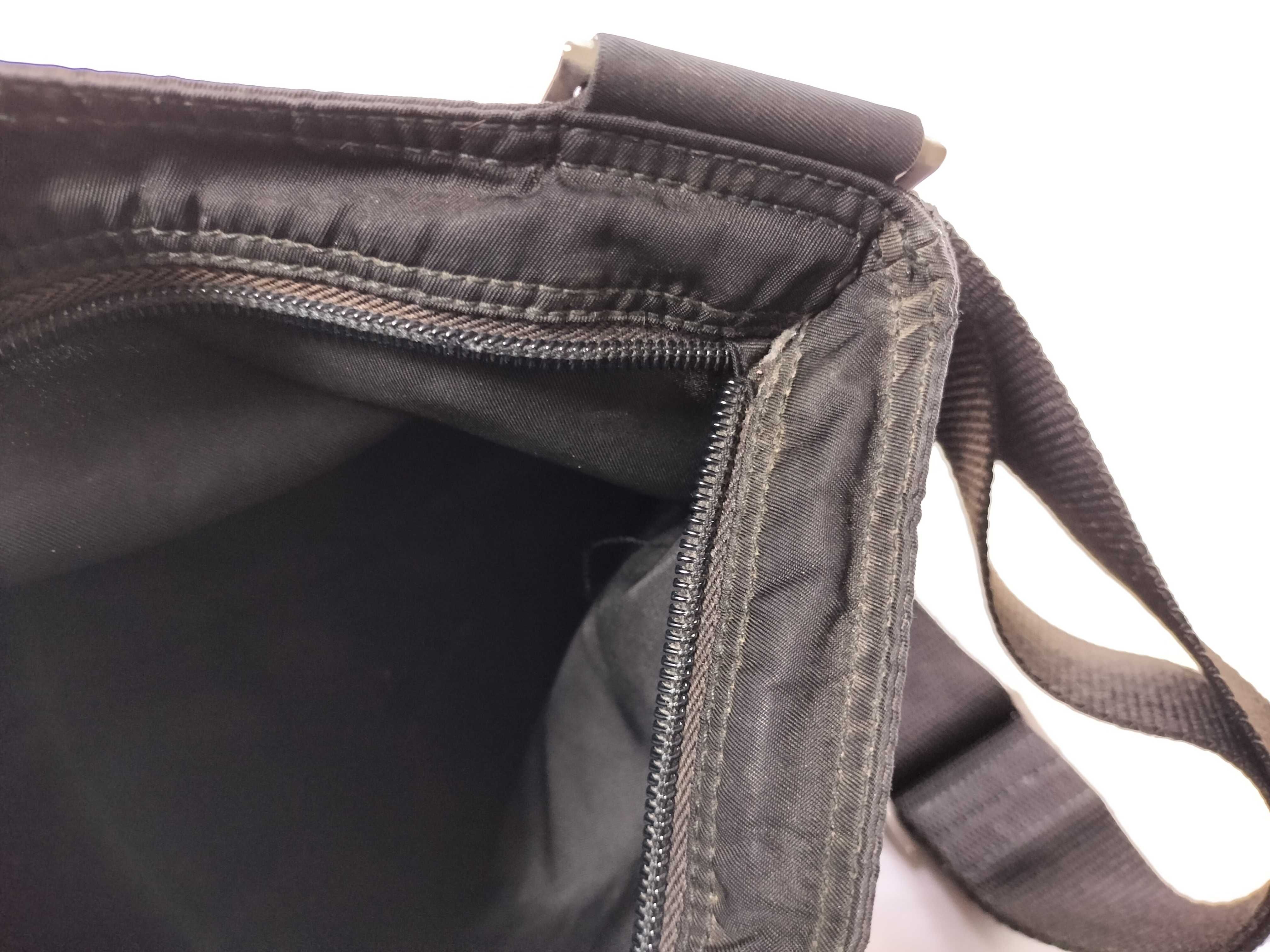 Nylon Shoulder Bag (No Gusset) — view 9