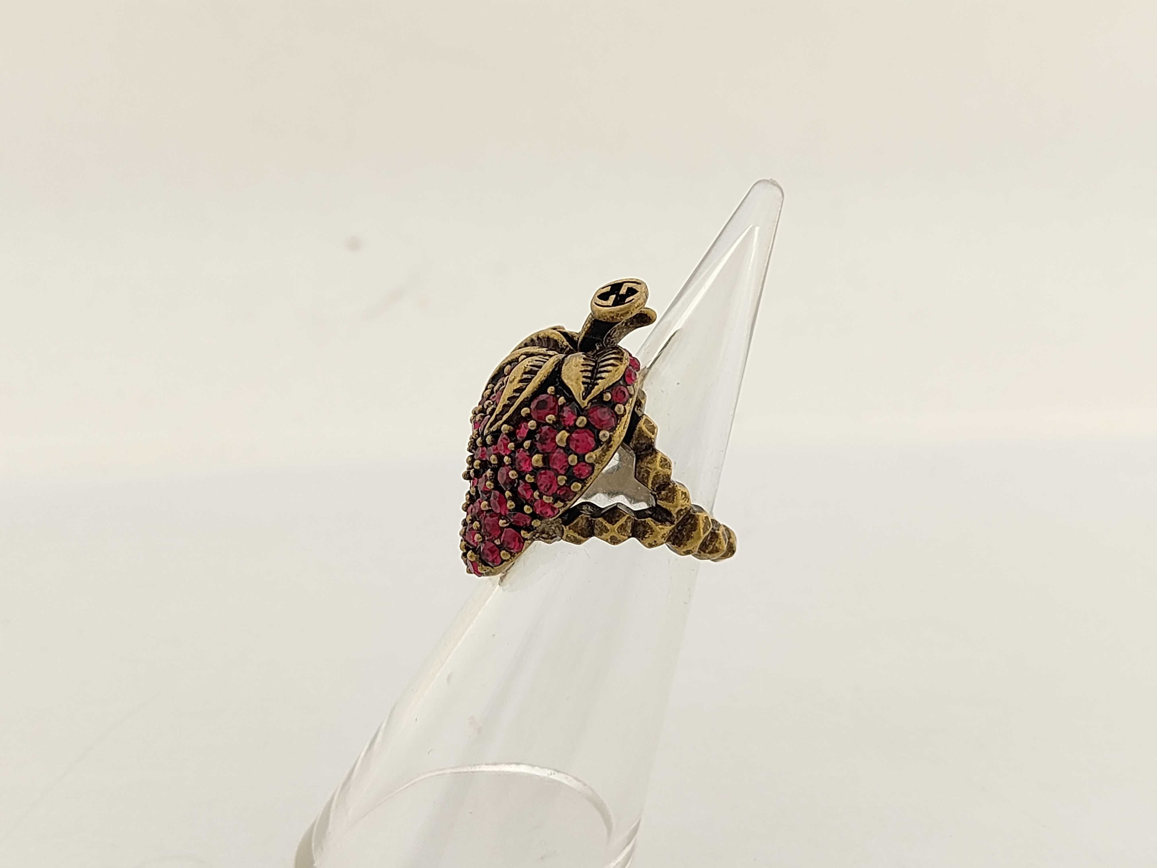 ring — view 2