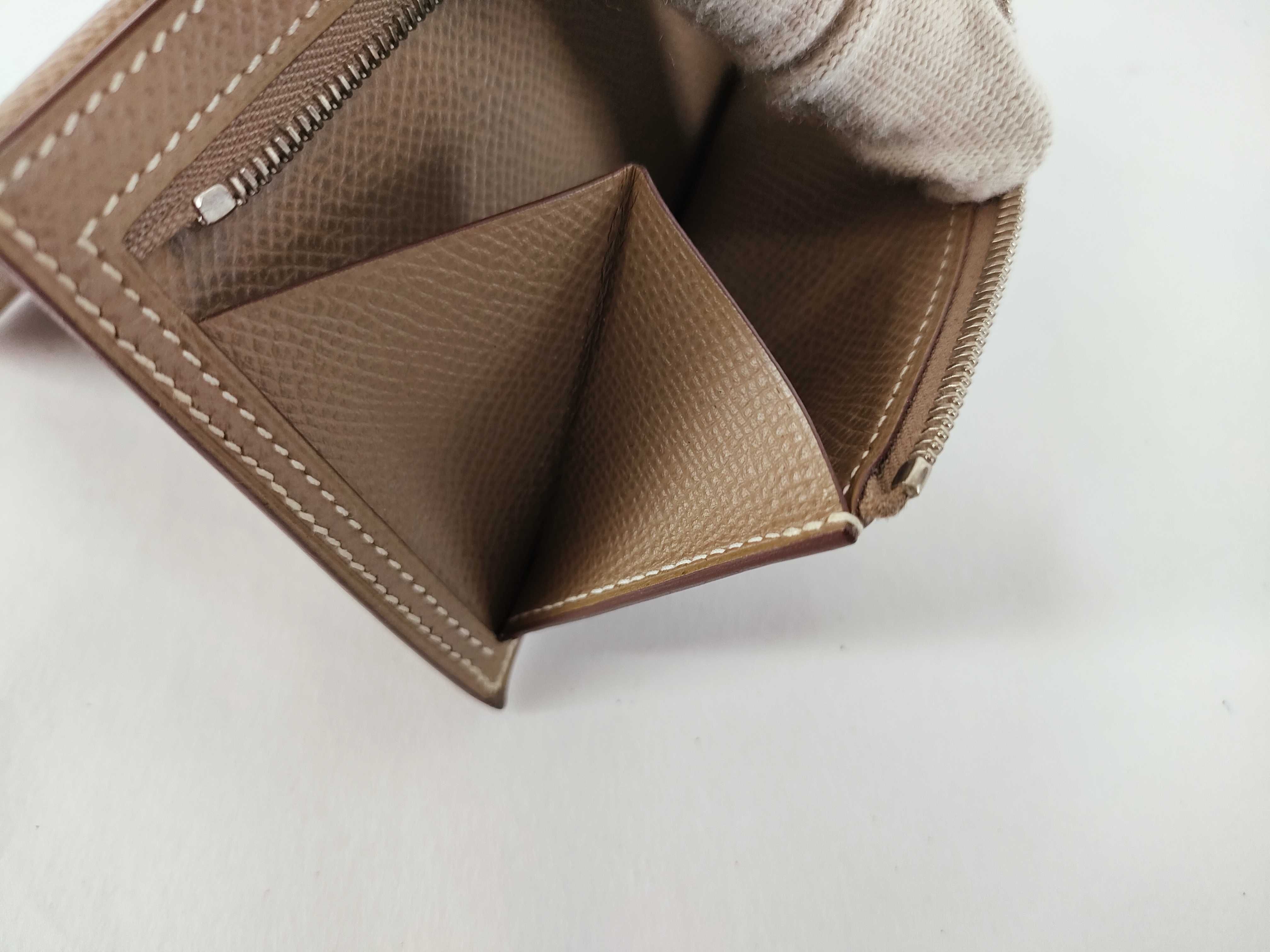 Bearn Soufflé Wallet, Veau Epsom Leather, Etoupe Leather, Silver Hardware, D Stamp — view 12