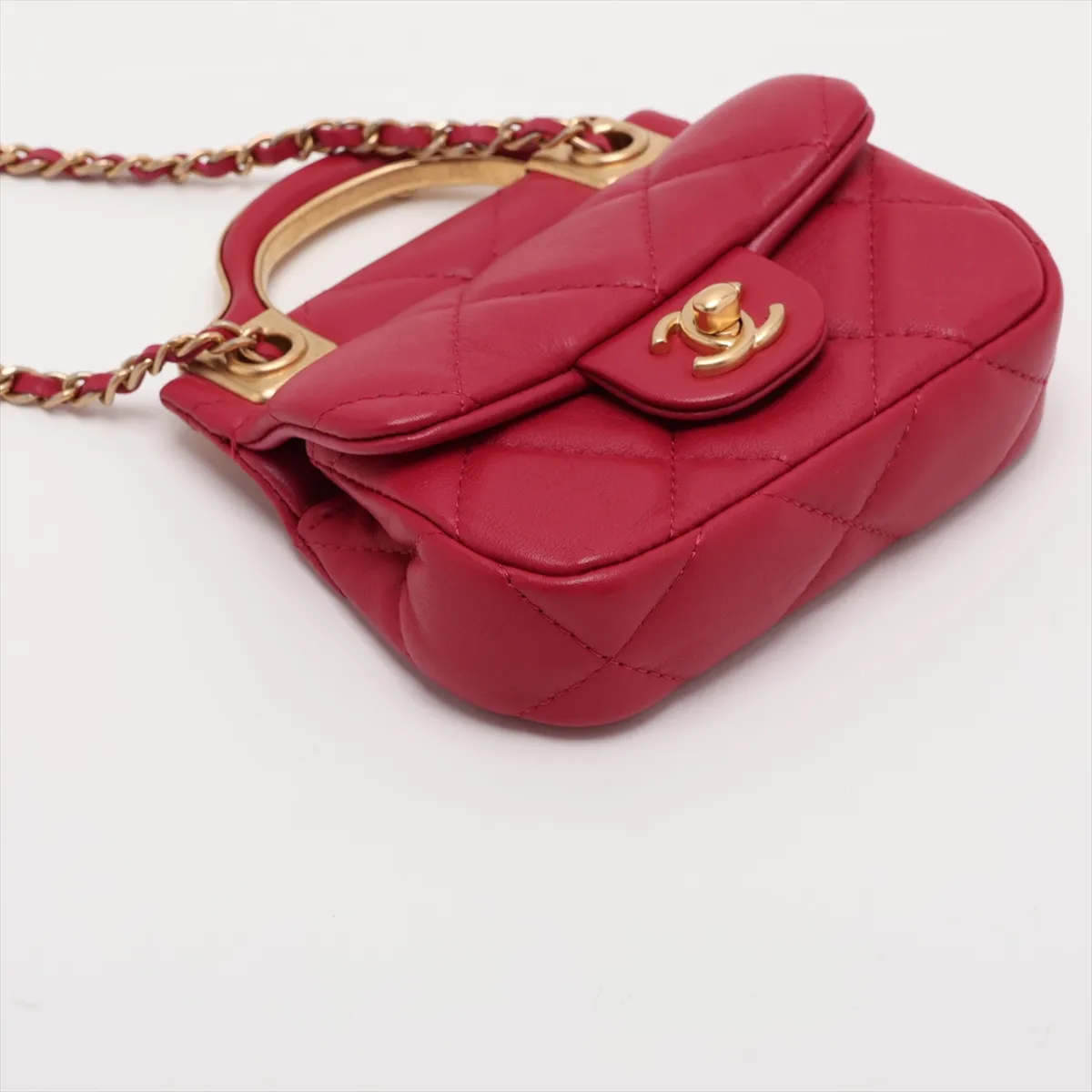 Matelassé Lambskin 2-Way Handbag, Red with Gold Hardware, Item Number 31487397 (Serial Number 31) — view 4