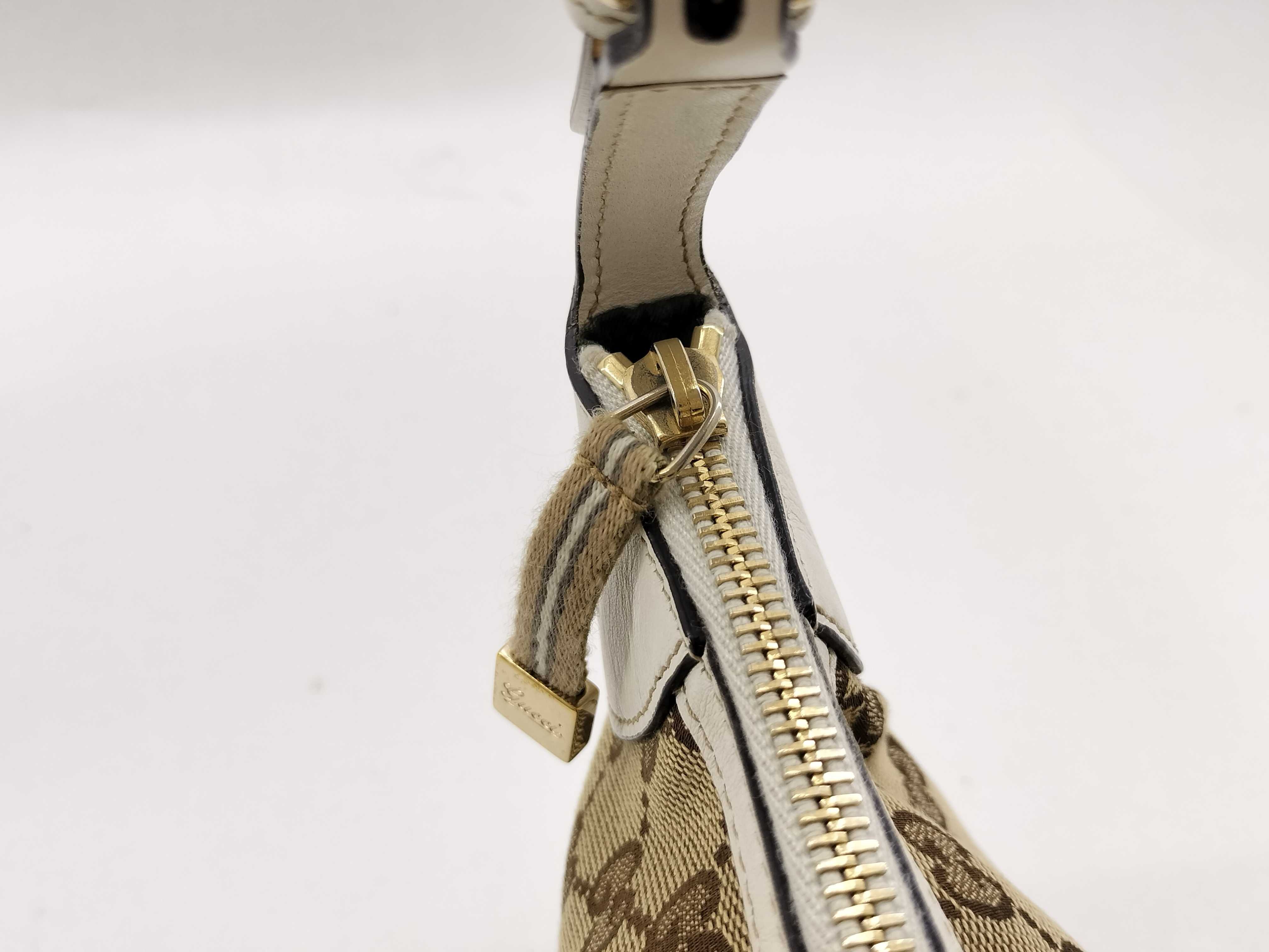 GG Canvas Hand Pouch, Beige — view 11