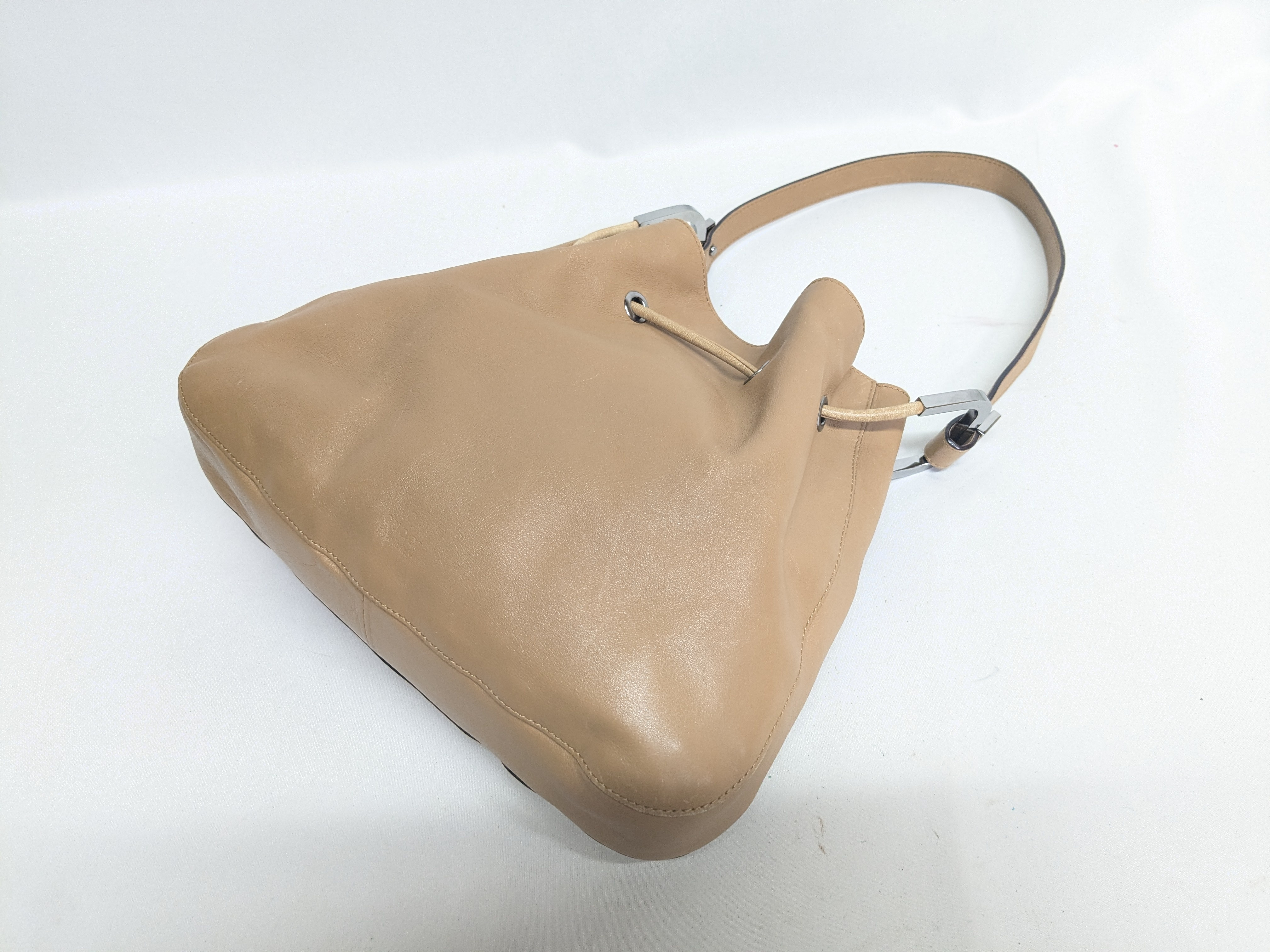 001 3748 Leather Drawstring Shoulder Bag — view 4