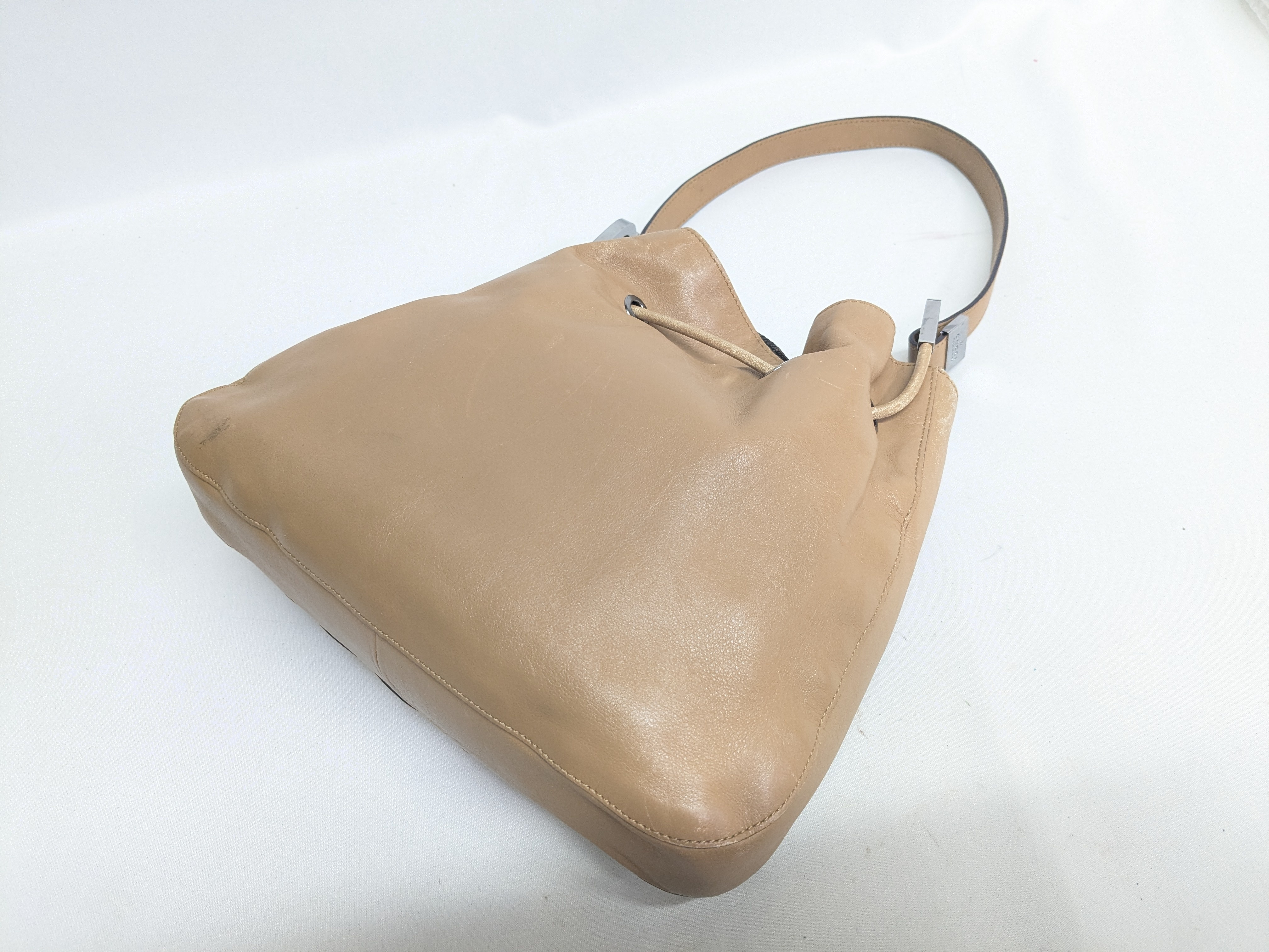 001 3748 Leather Drawstring Shoulder Bag — view 5