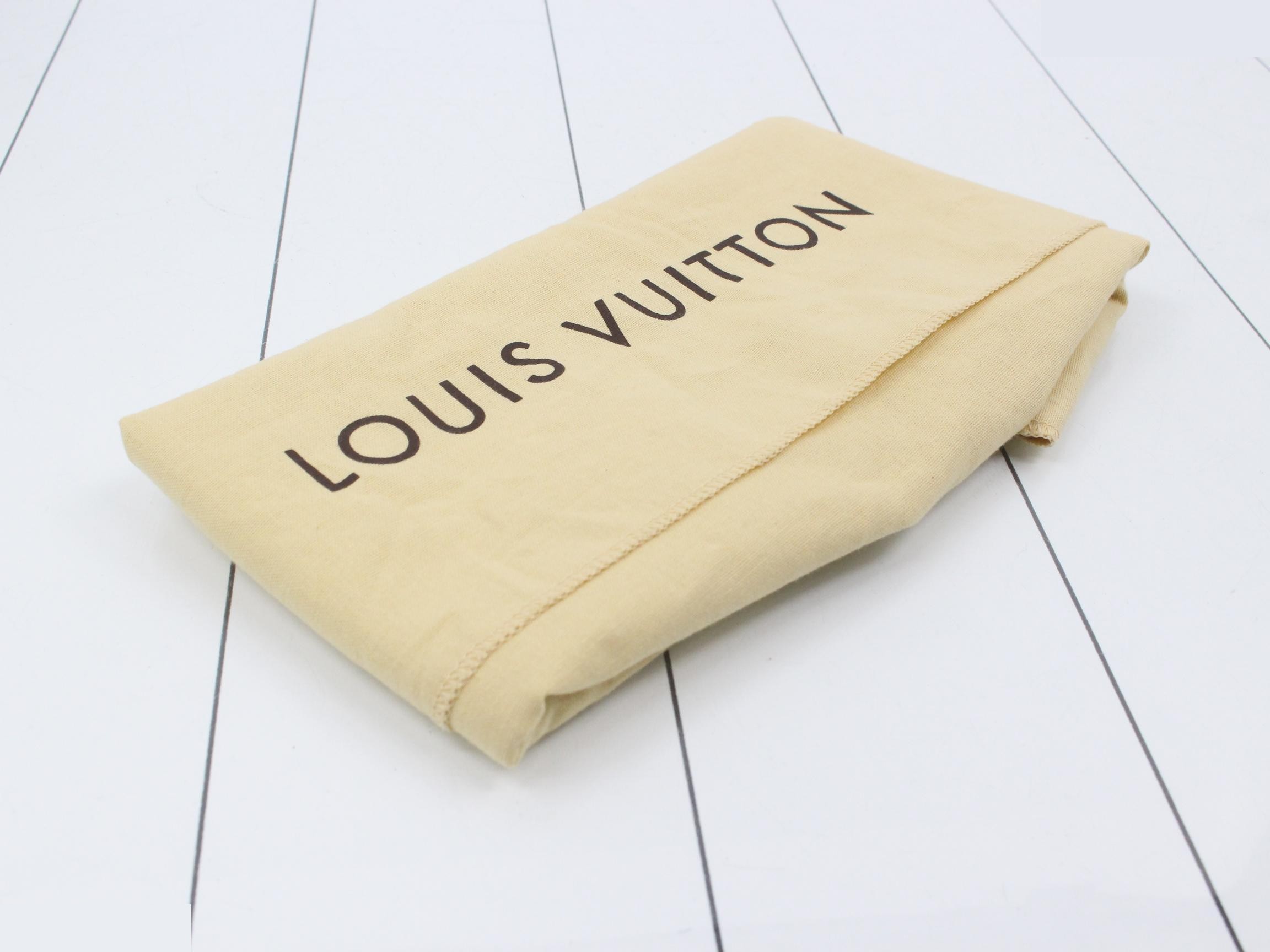 M52862 Soufflot with pouch — view 7