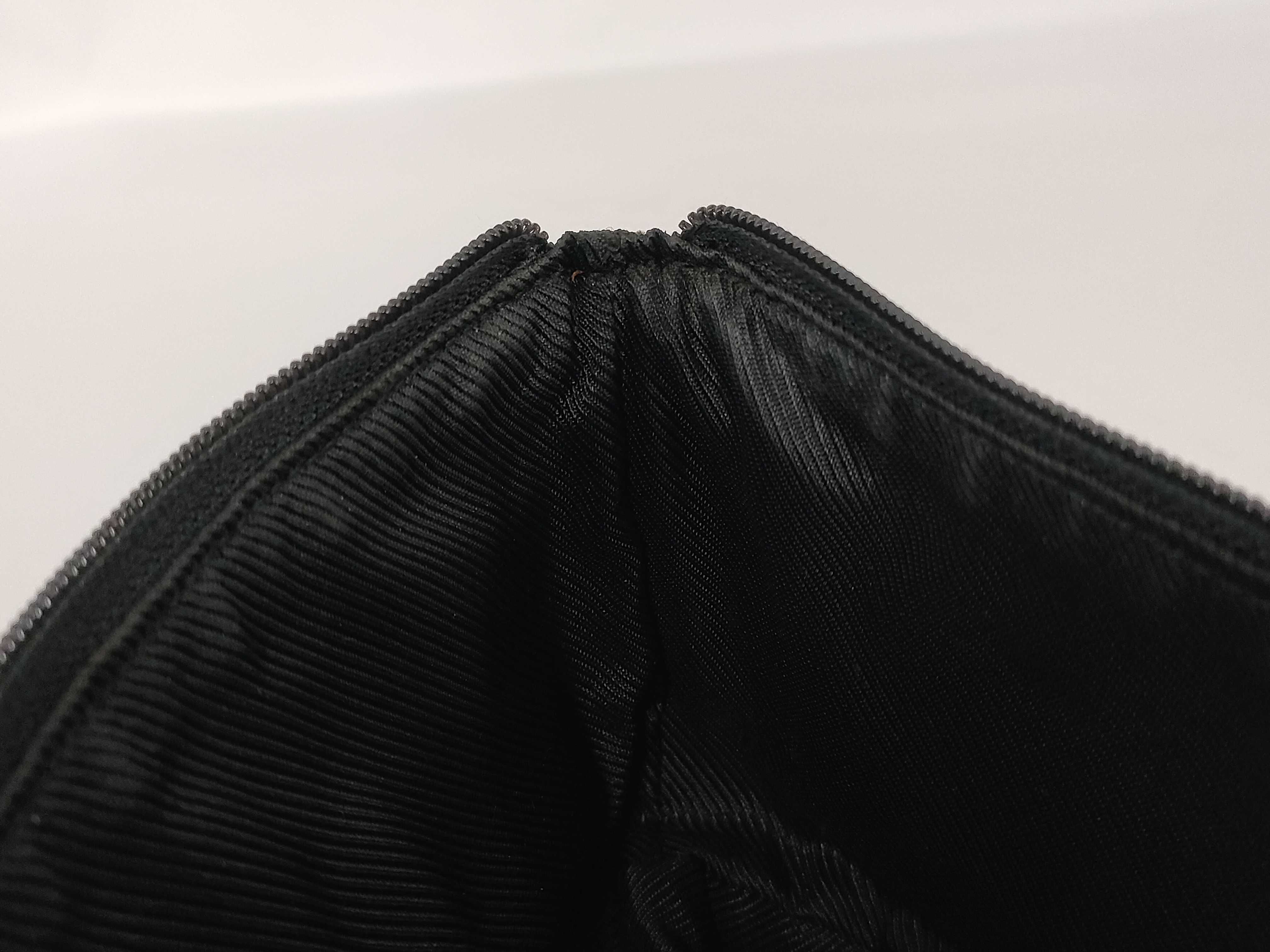 GG Canvas Gucci One-Shoulder Handbag — view 10