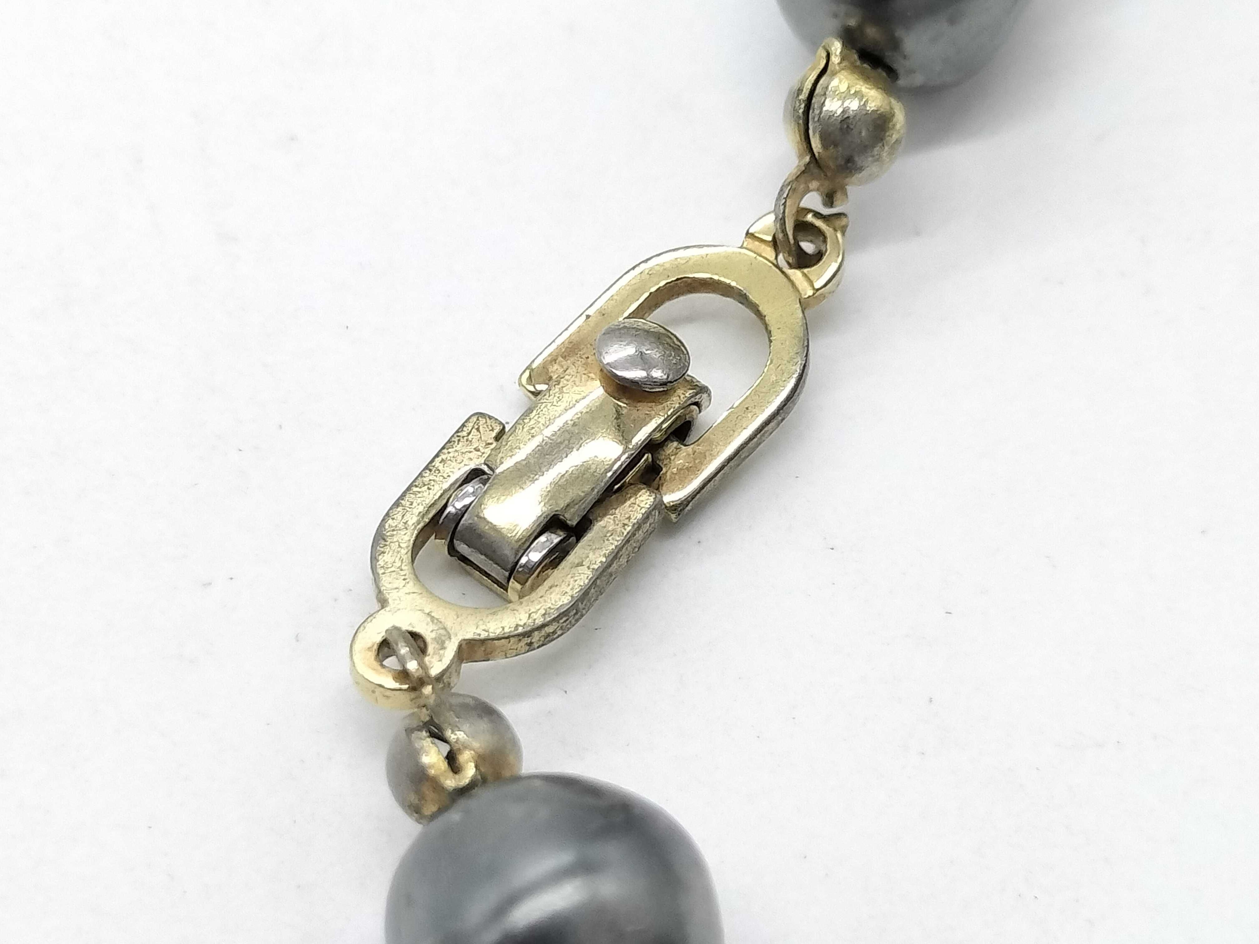 Pearl Rhinestone Necklace (Please note: Some plating has peeled off) — view 3