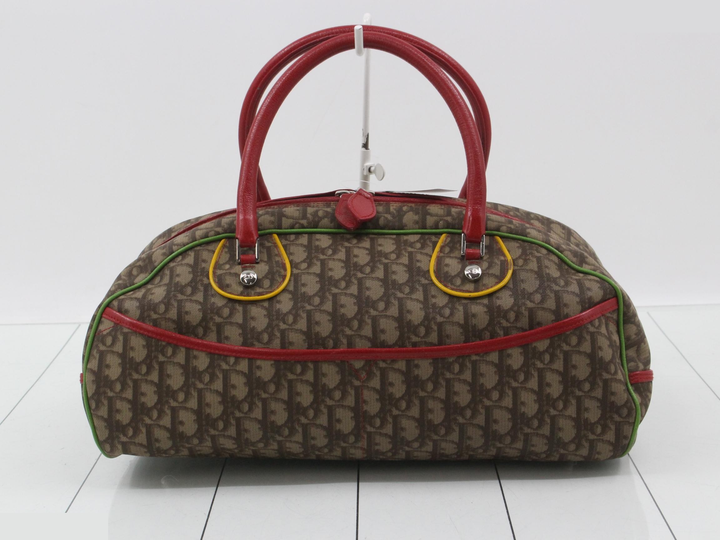 Other lines: Bags and Boston bags — view 2