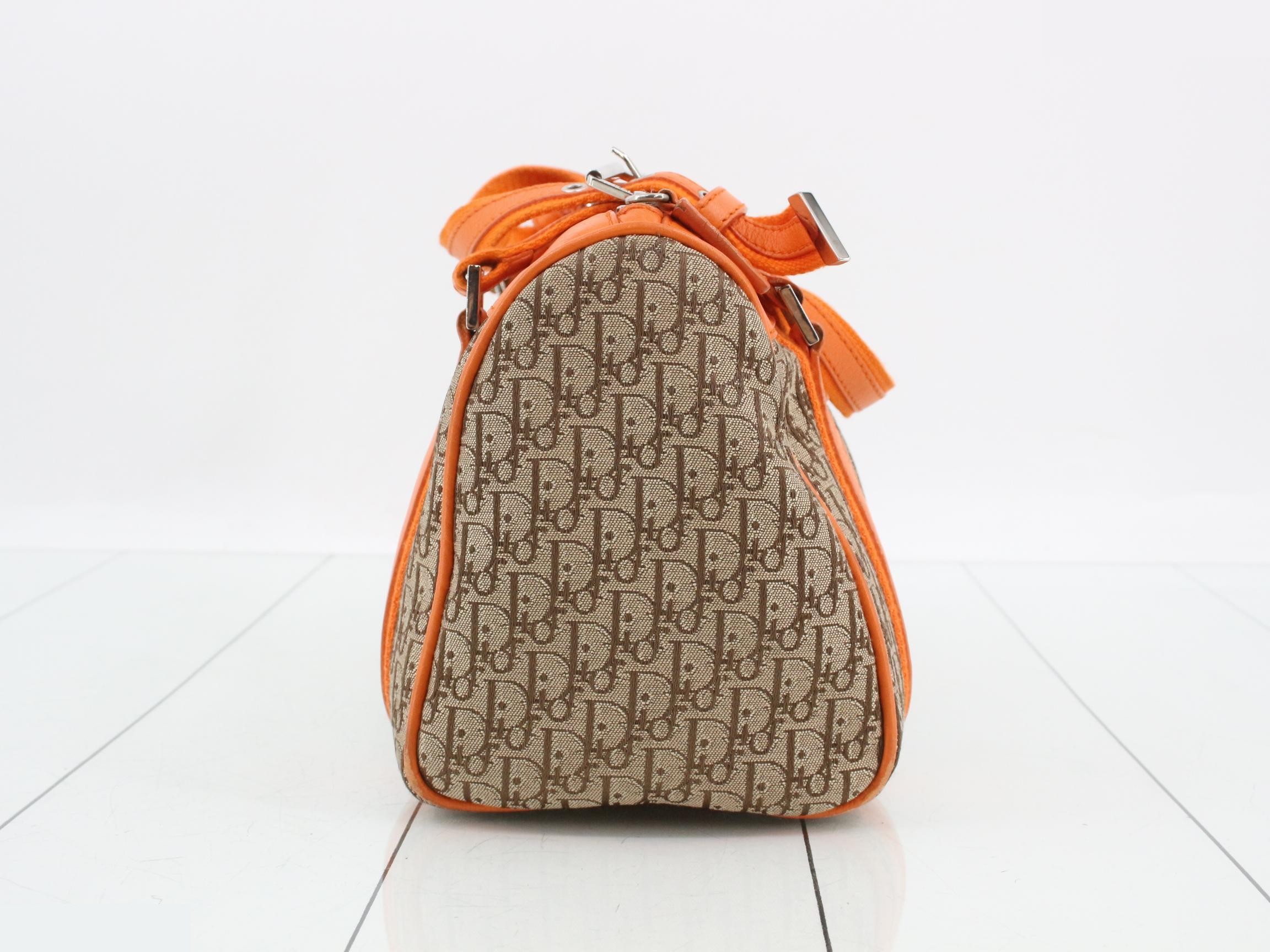 handbag — view 4