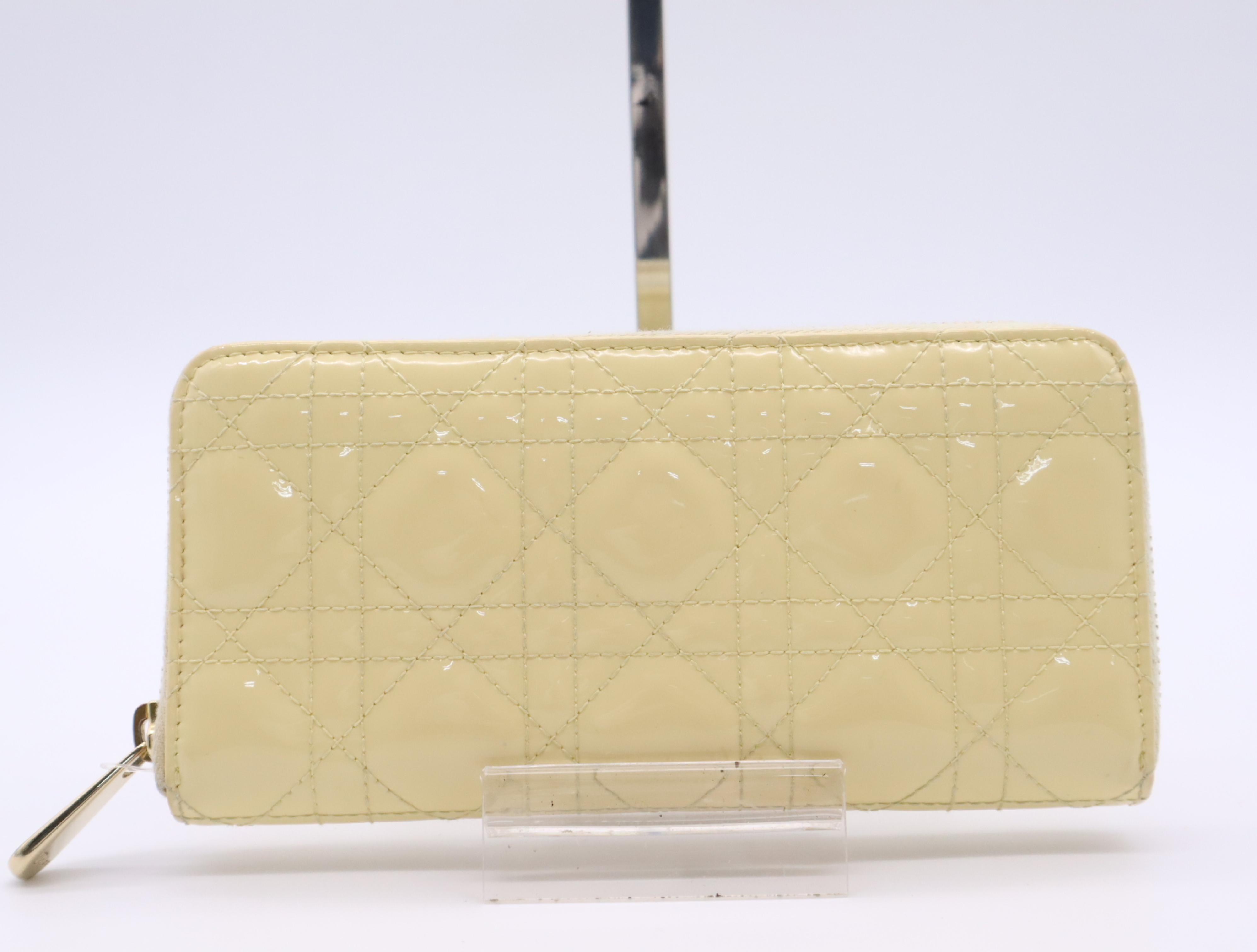 Patent Leather Cannage Long Wallet, Cream