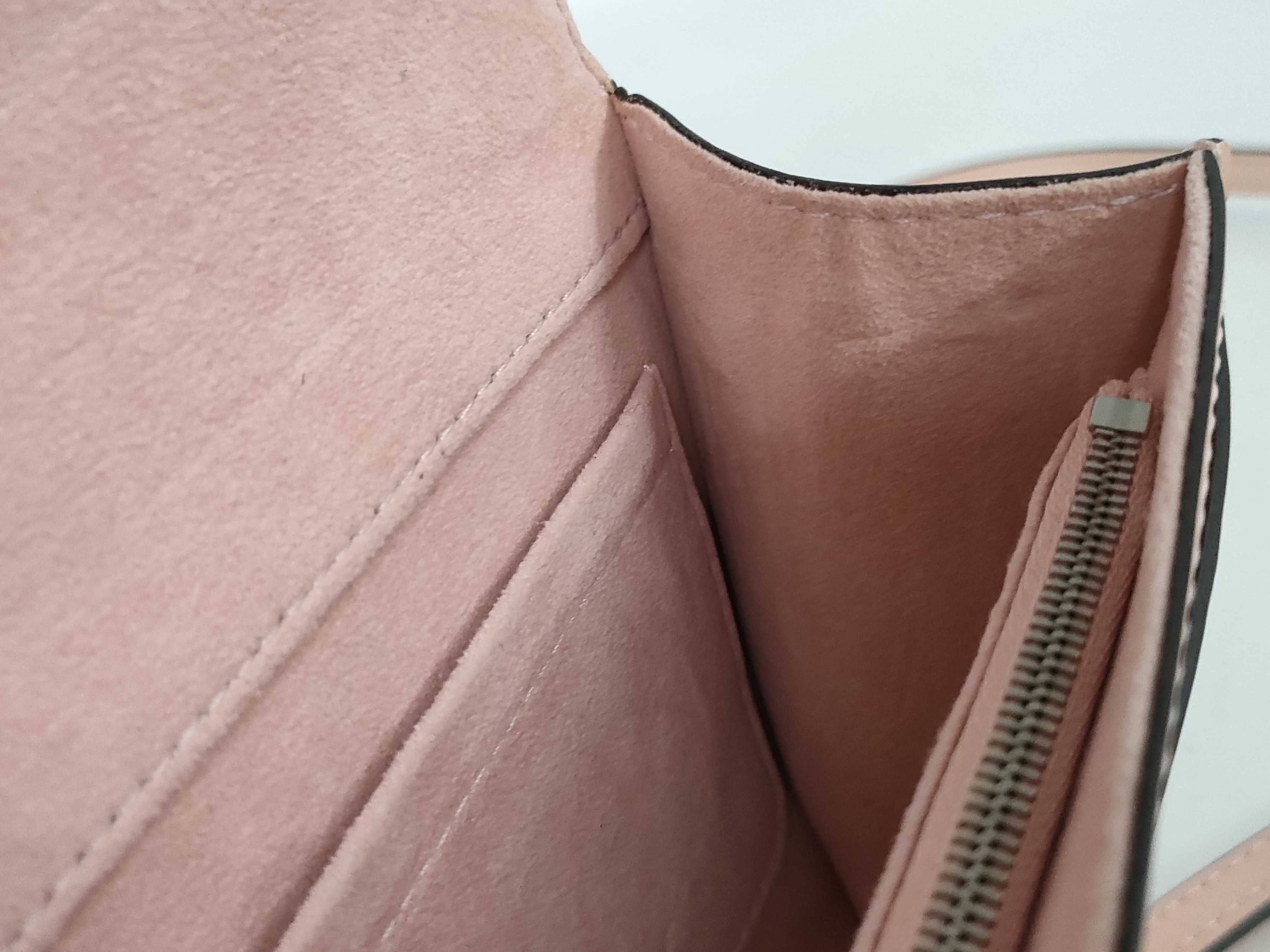 Epi Pochette Louise PM Shoulder Bag — view 10