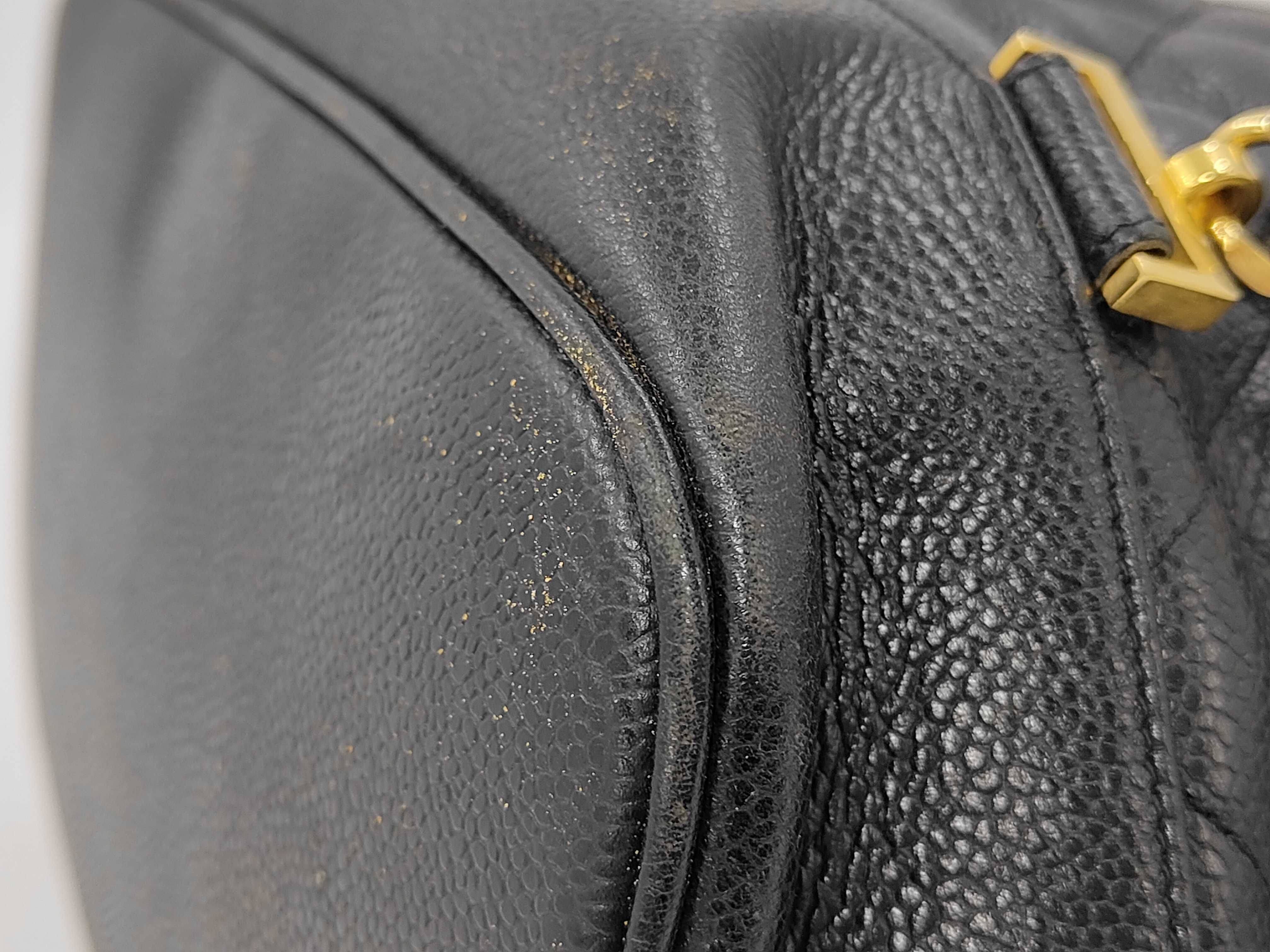 backpack, grained calfskin, black and gold, Matelassé style. — view 4