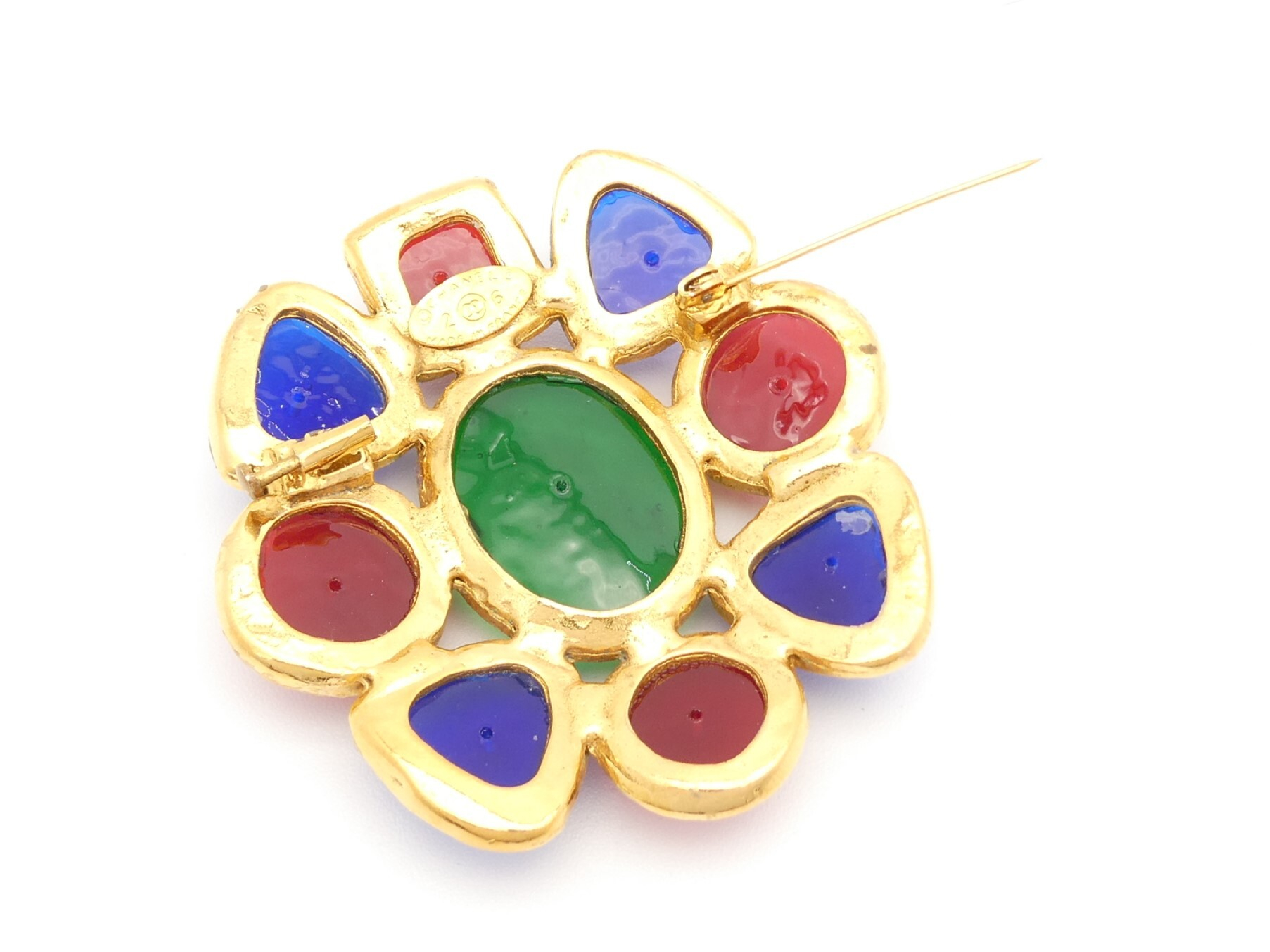 Gold Brooch — view 3