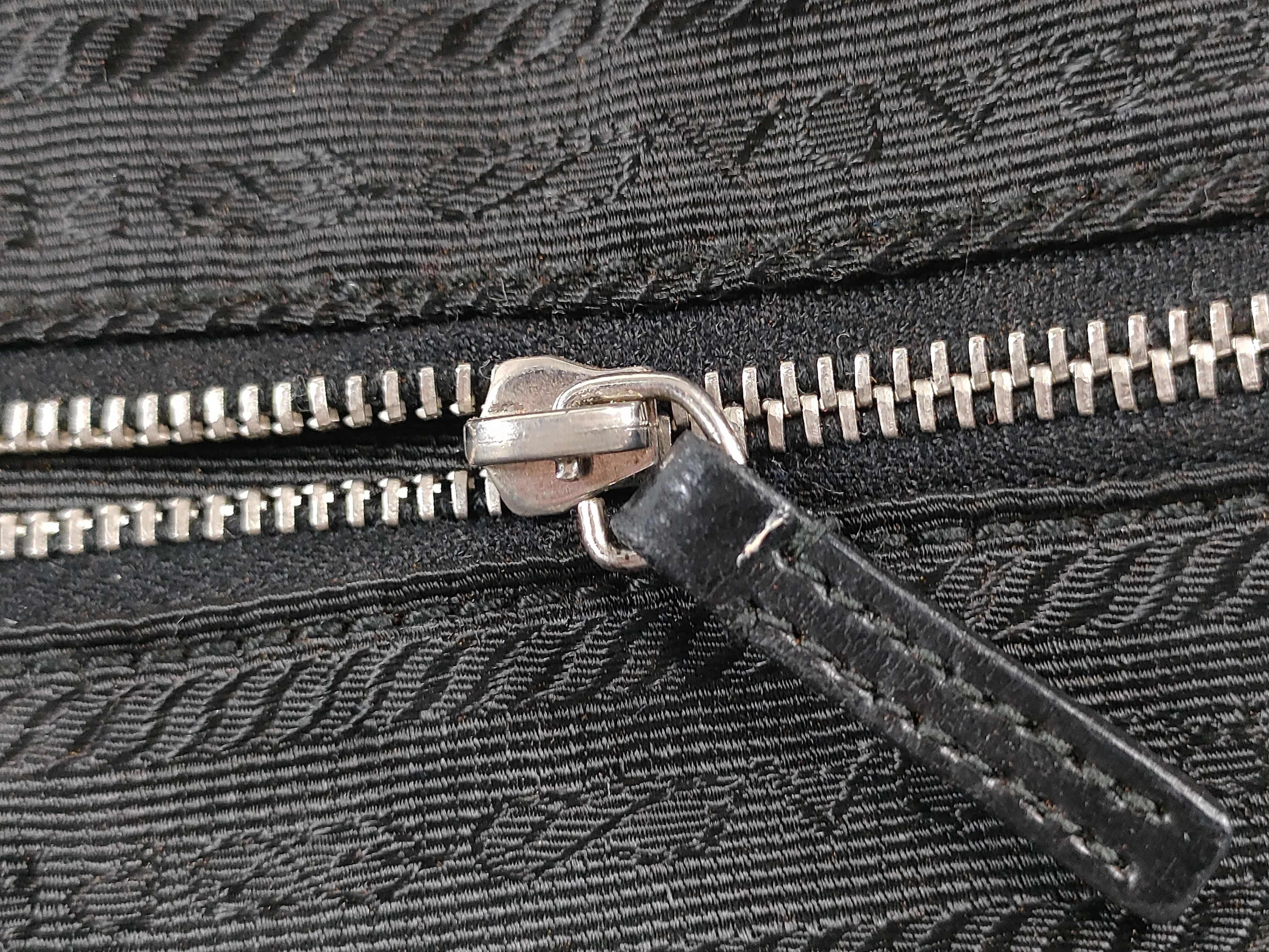 nylon leather handbag, black, serial number, padlock, key. — view 15
