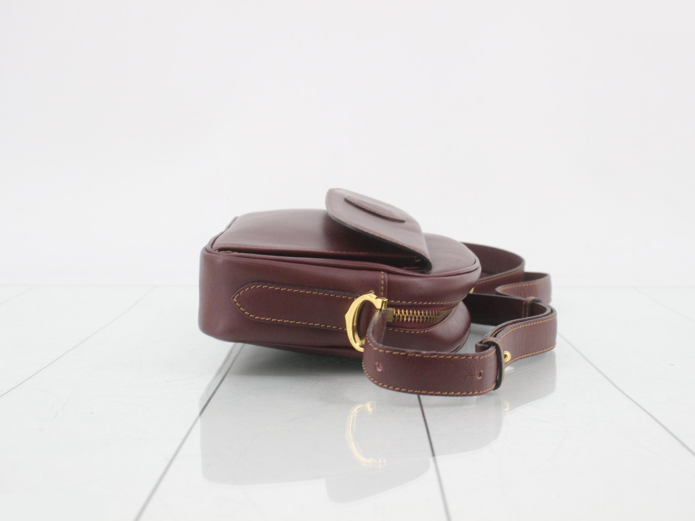 Must Line (Bag) - Shoulder Bag — view 3