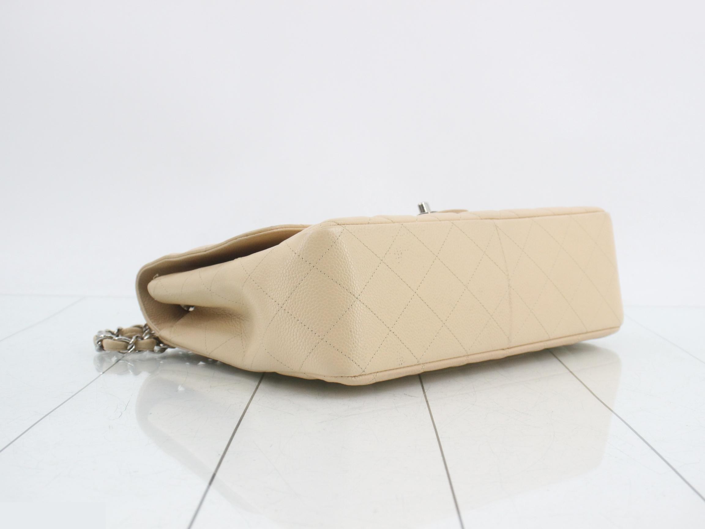 Matelassé Classic Flap Medium Caviar Skin Beige — view 5