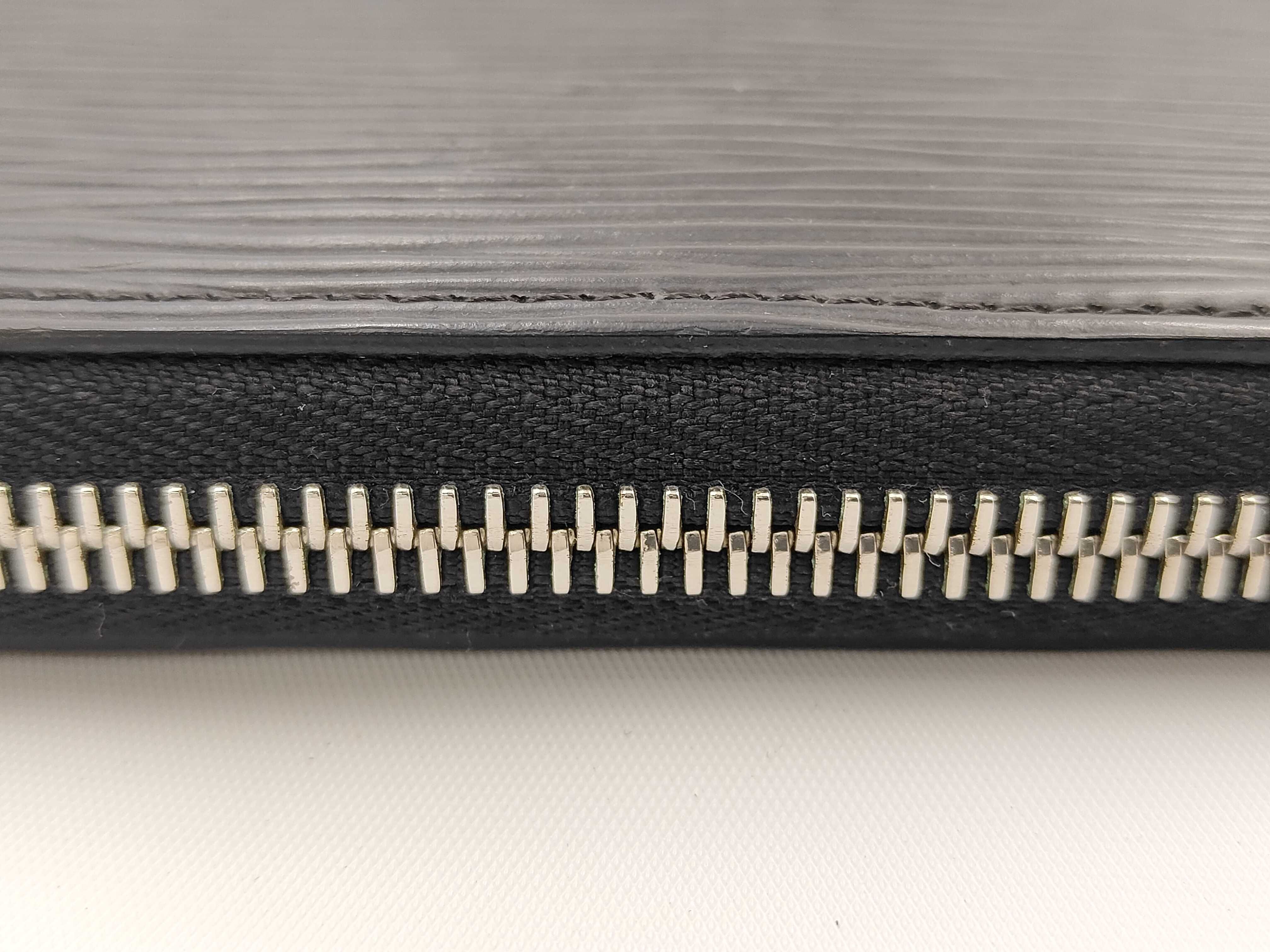 Epi Black Leather Zippy Wallet — view 4
