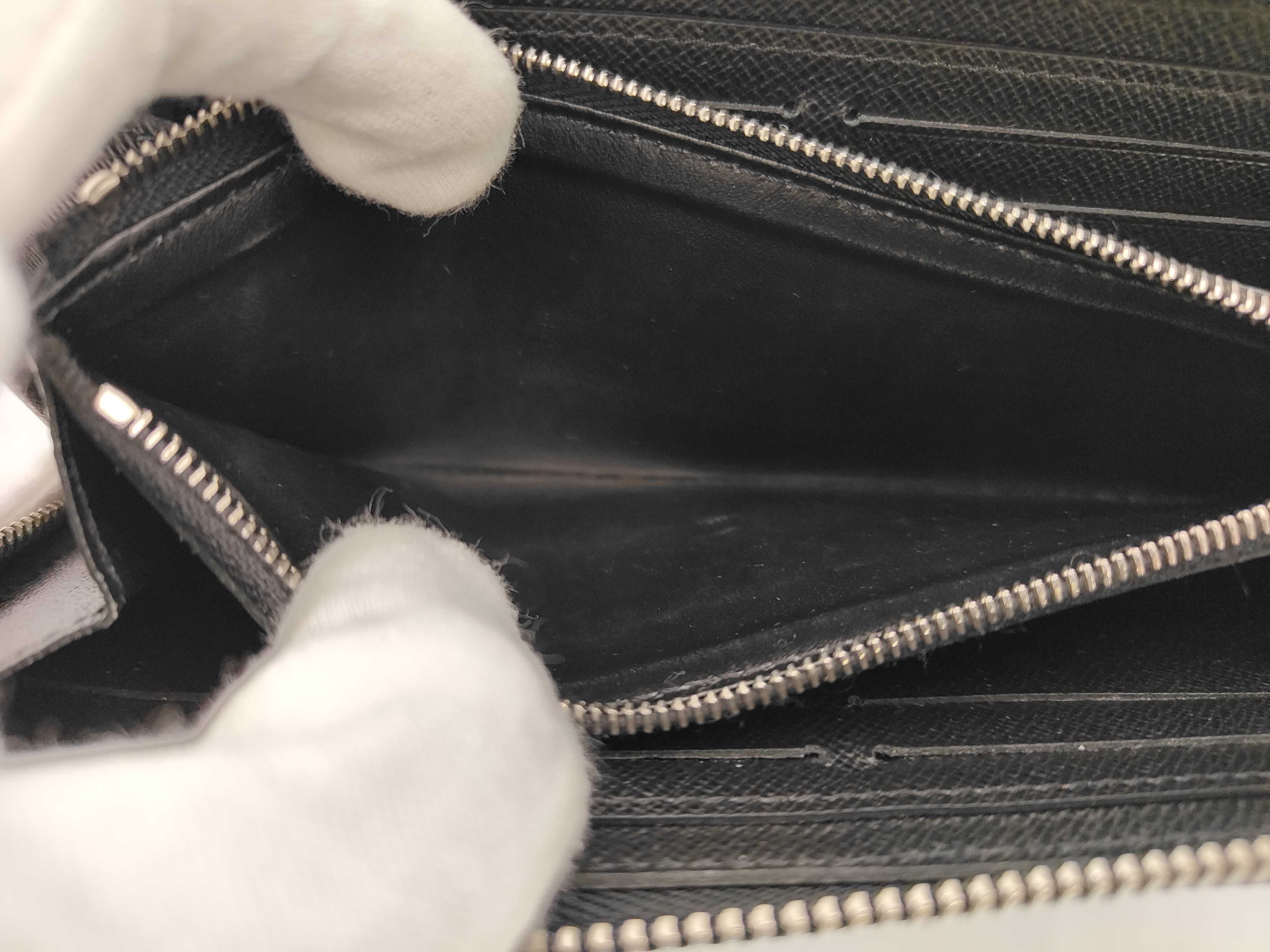 Epi Black Leather Zippy Wallet — view 6