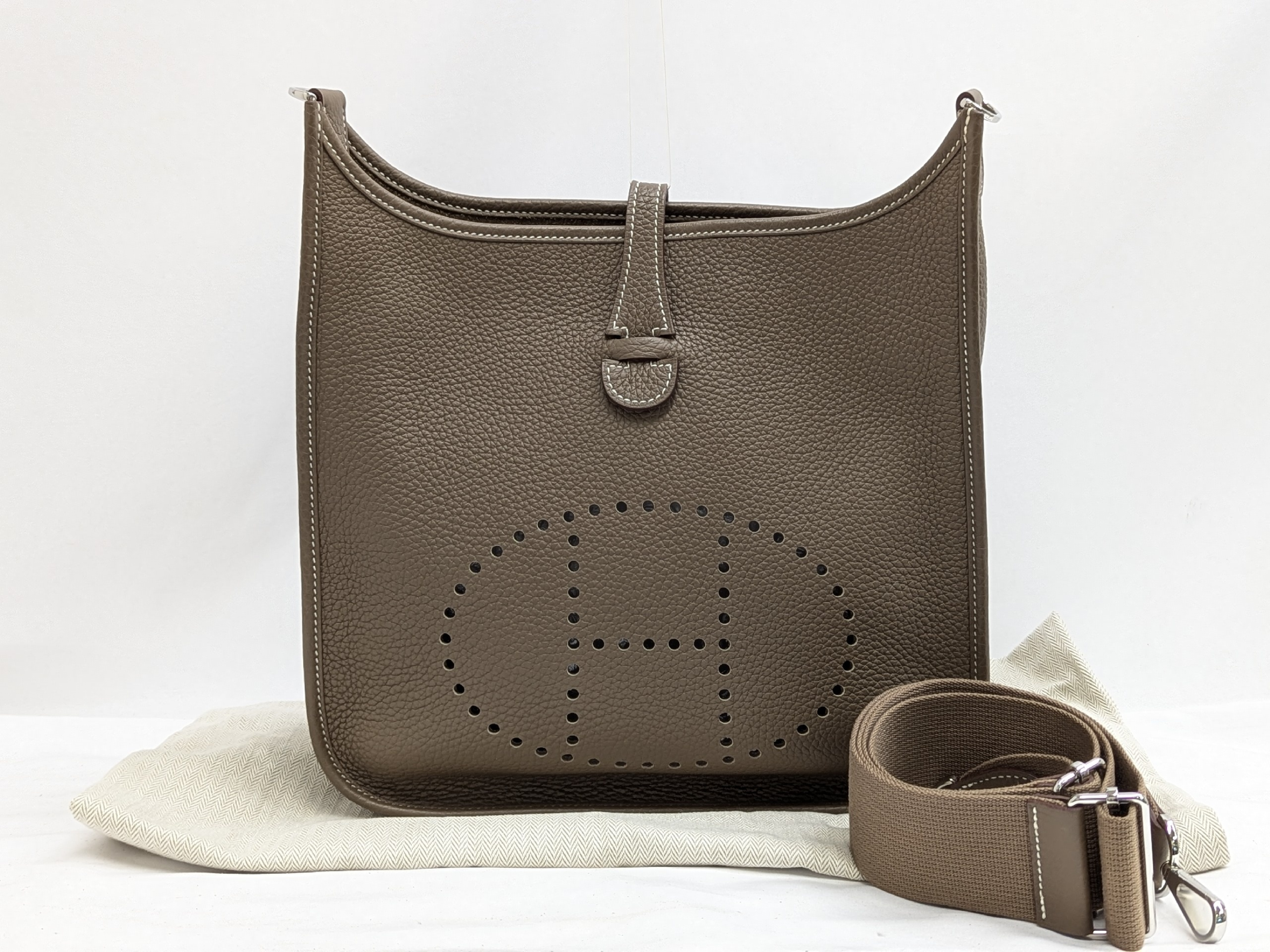 Evelyne III PM Taurillon Clemence Etoupe Silver Hardware B Stamp Shoulder Bag