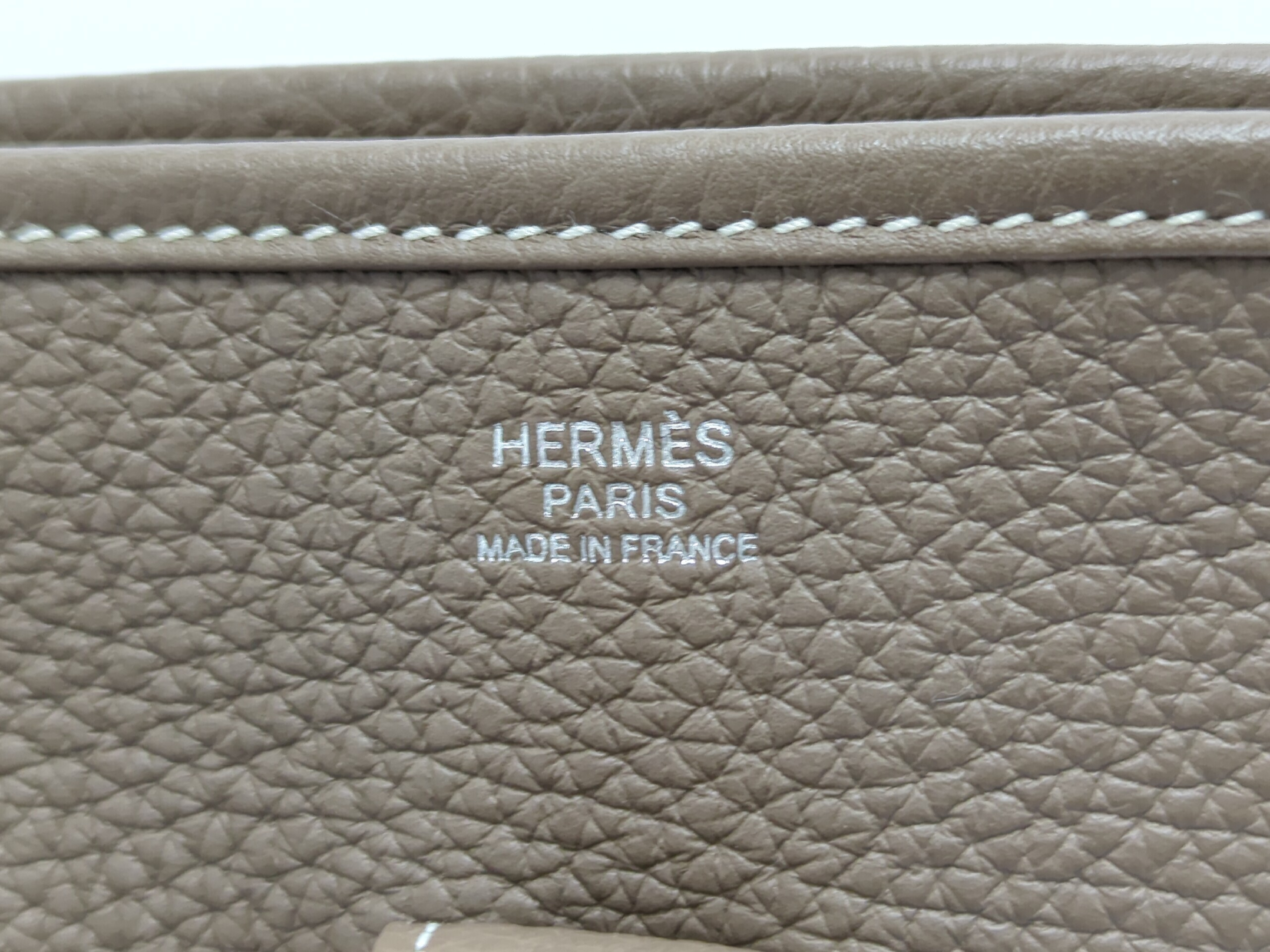 Evelyne III PM Taurillon Clemence Etoupe Silver Hardware B Stamp Shoulder Bag — view 10