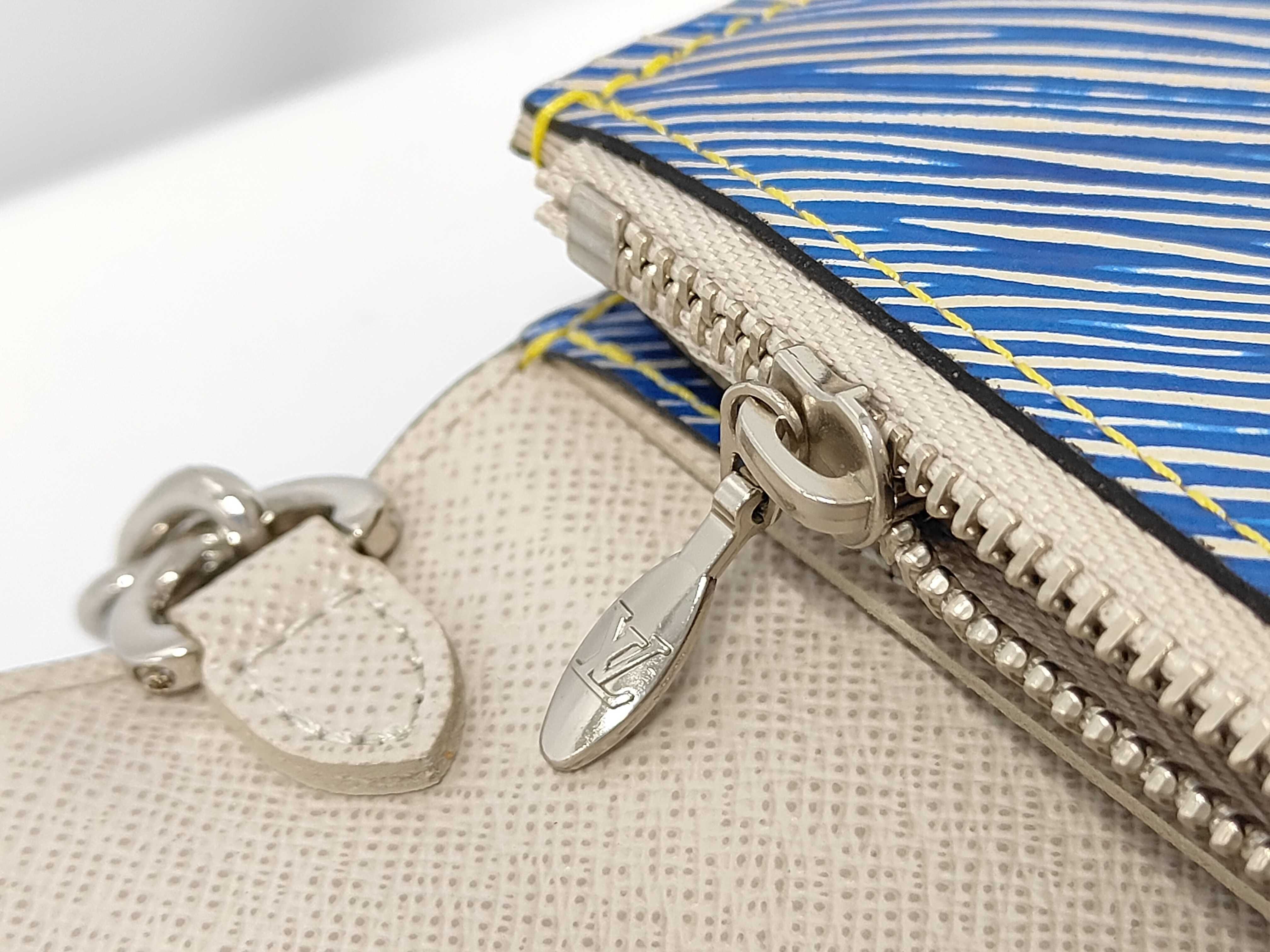 Twist Navy Silver Hardware Chain Shoulder Bag M62732 — view 11