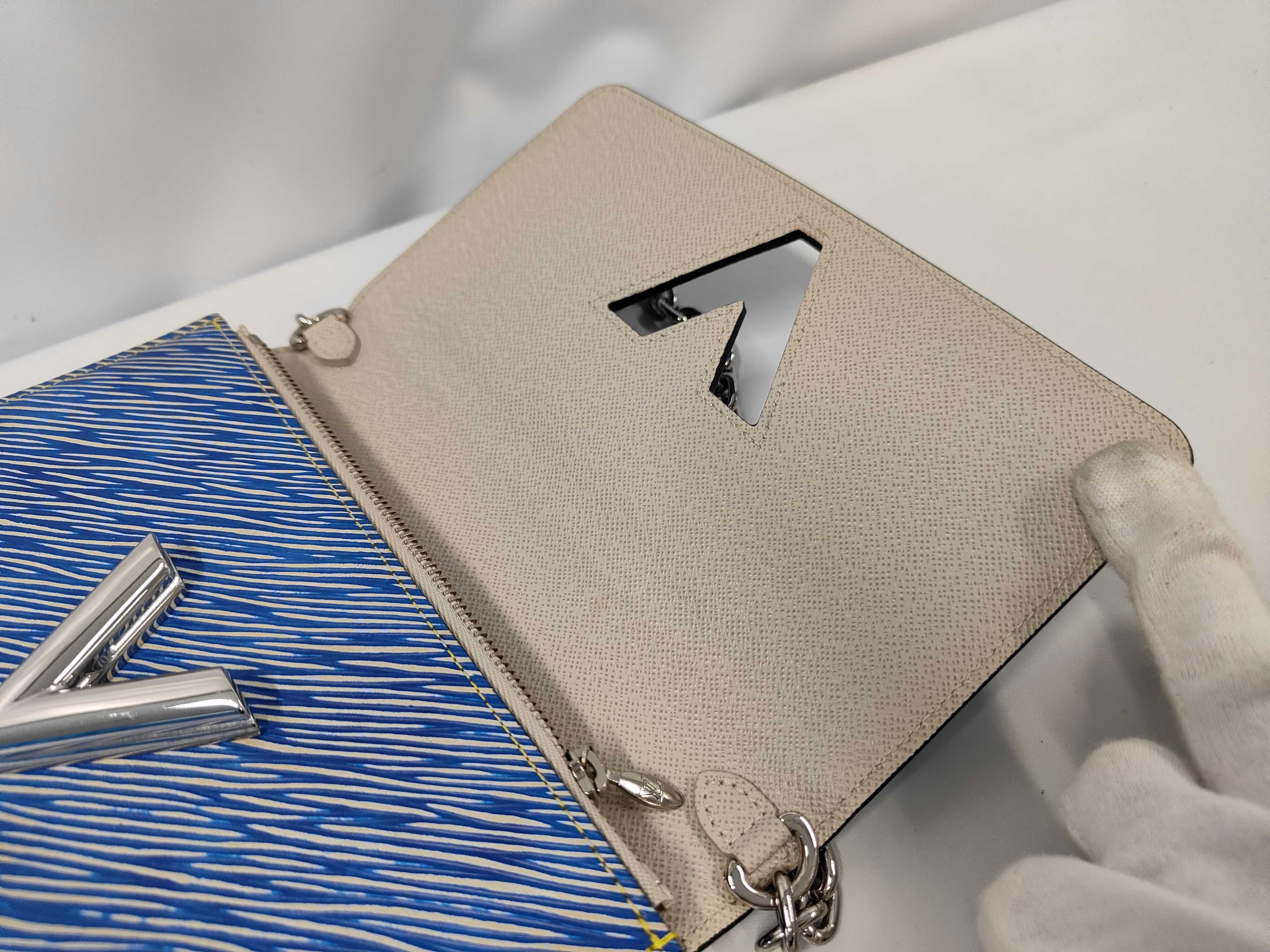 Twist Navy Silver Hardware Chain Shoulder Bag M62732 — view 7