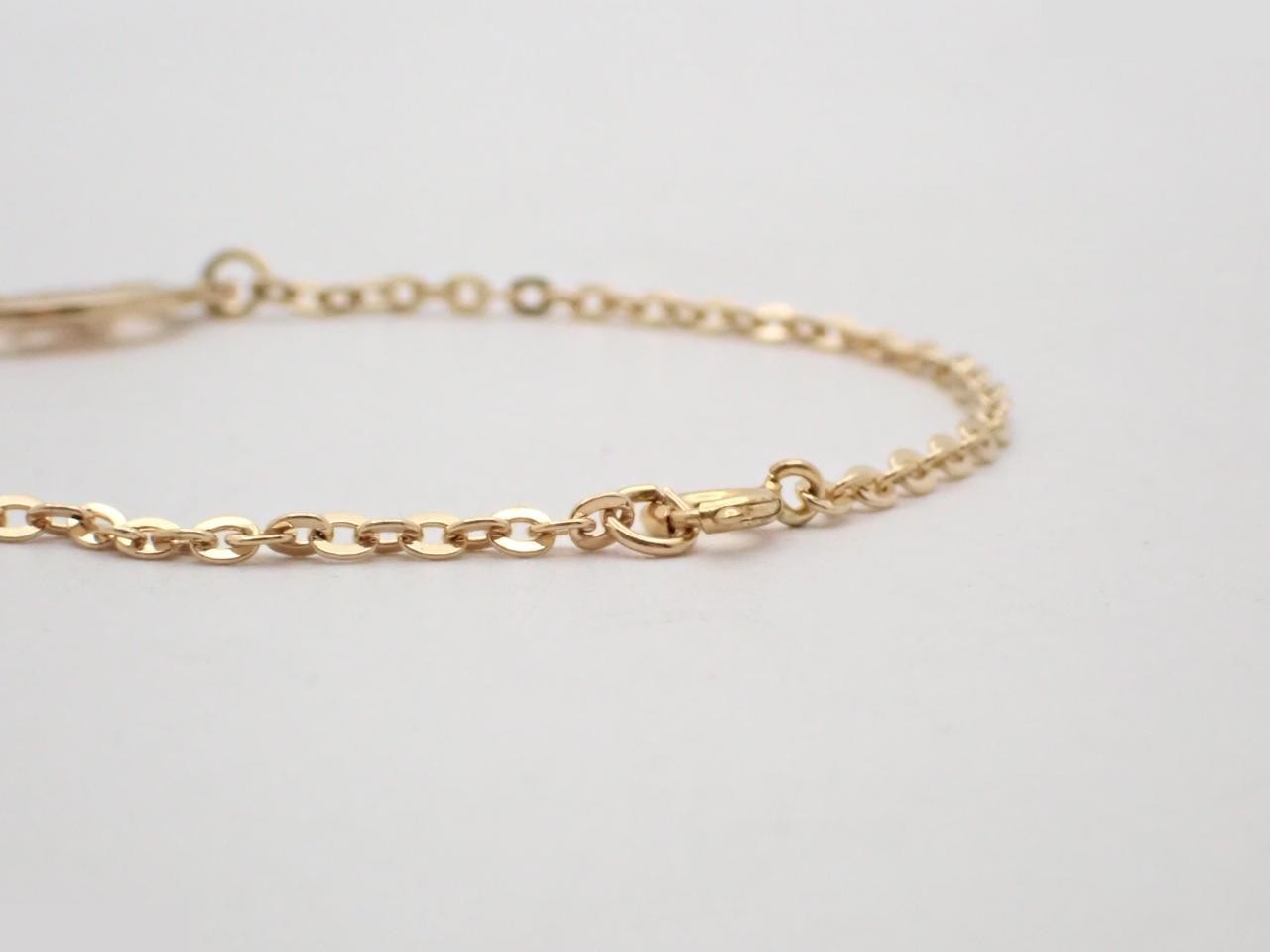 Other lines: Precious metal bracelets and bangles (metal), wrist circumference approximately 18 cm. — view 3