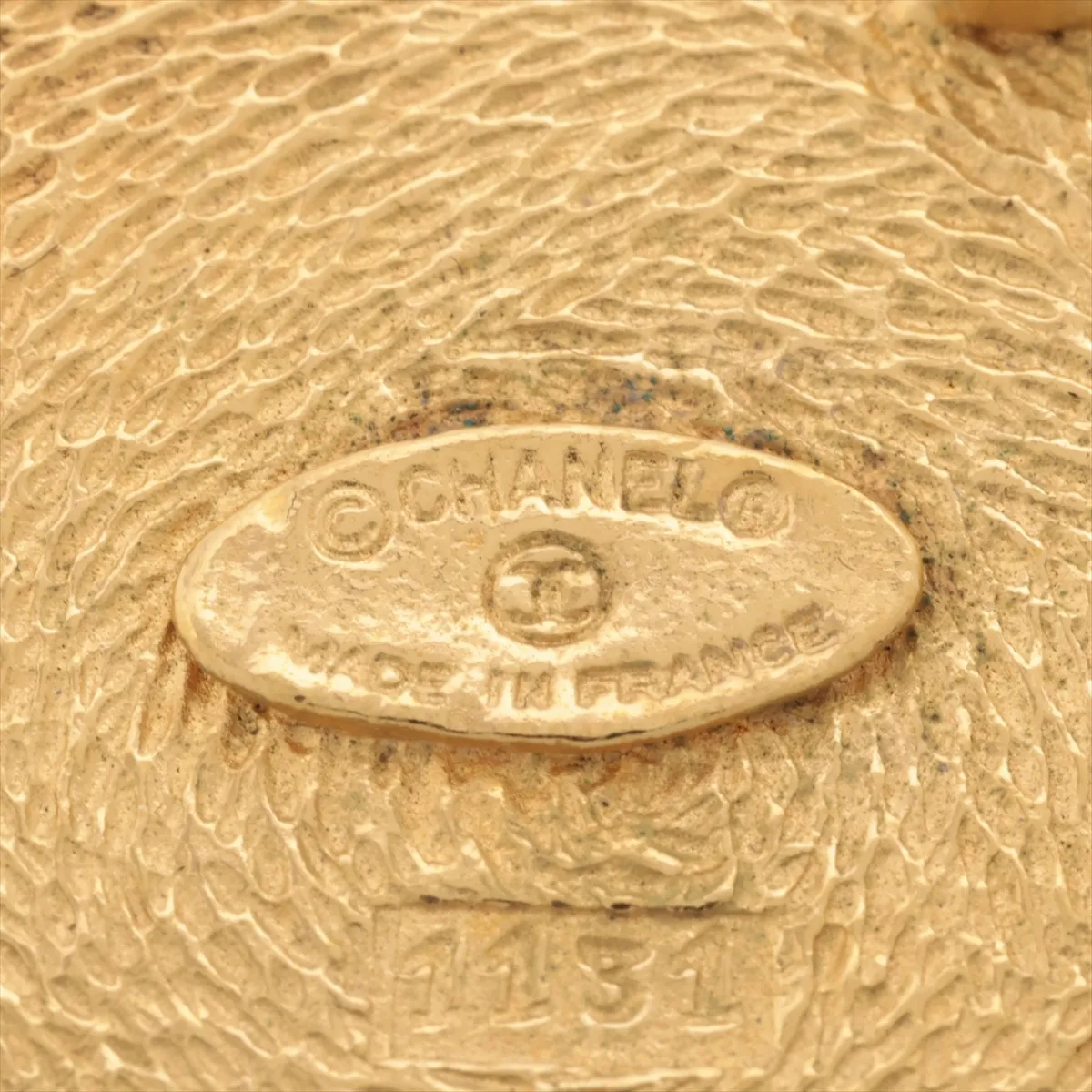 31 RUE CAMBON 1131 Brooch, GP Gold. Shows — view 4