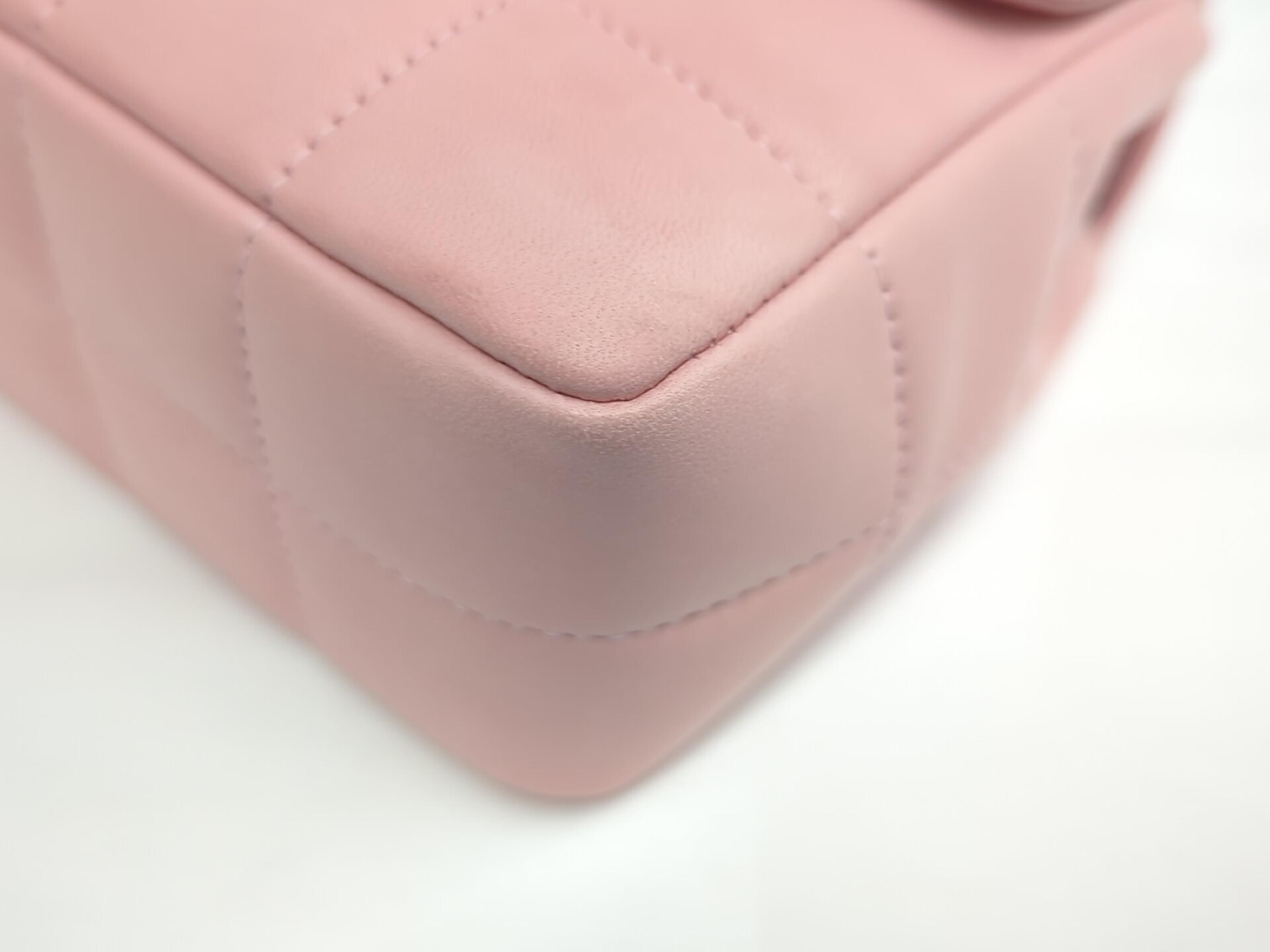 Lambskin Chocolate Bar Camellia Pink Chain Shoulder Bag (No. 8) — view 4