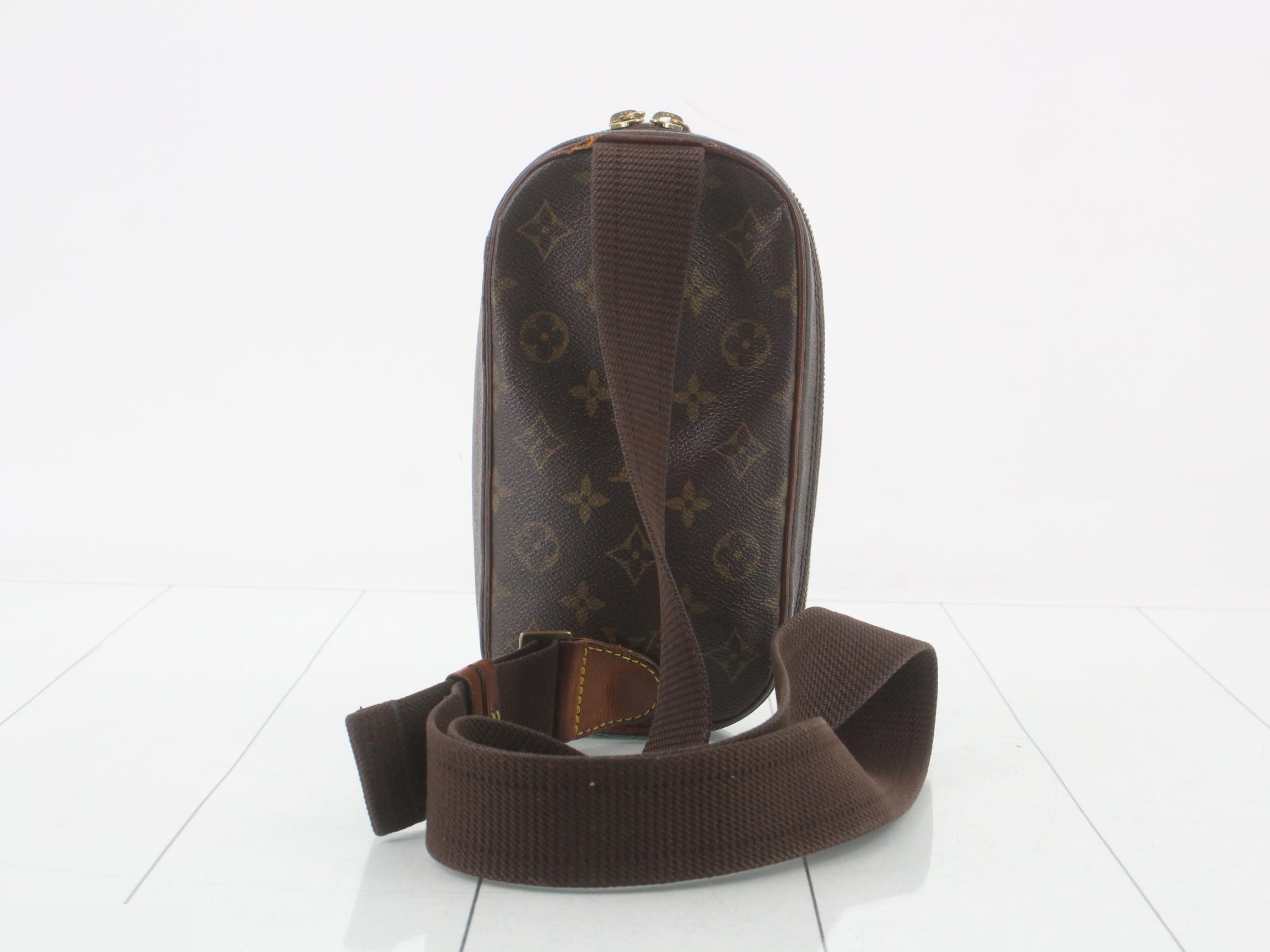 Pochette Gange — view 2