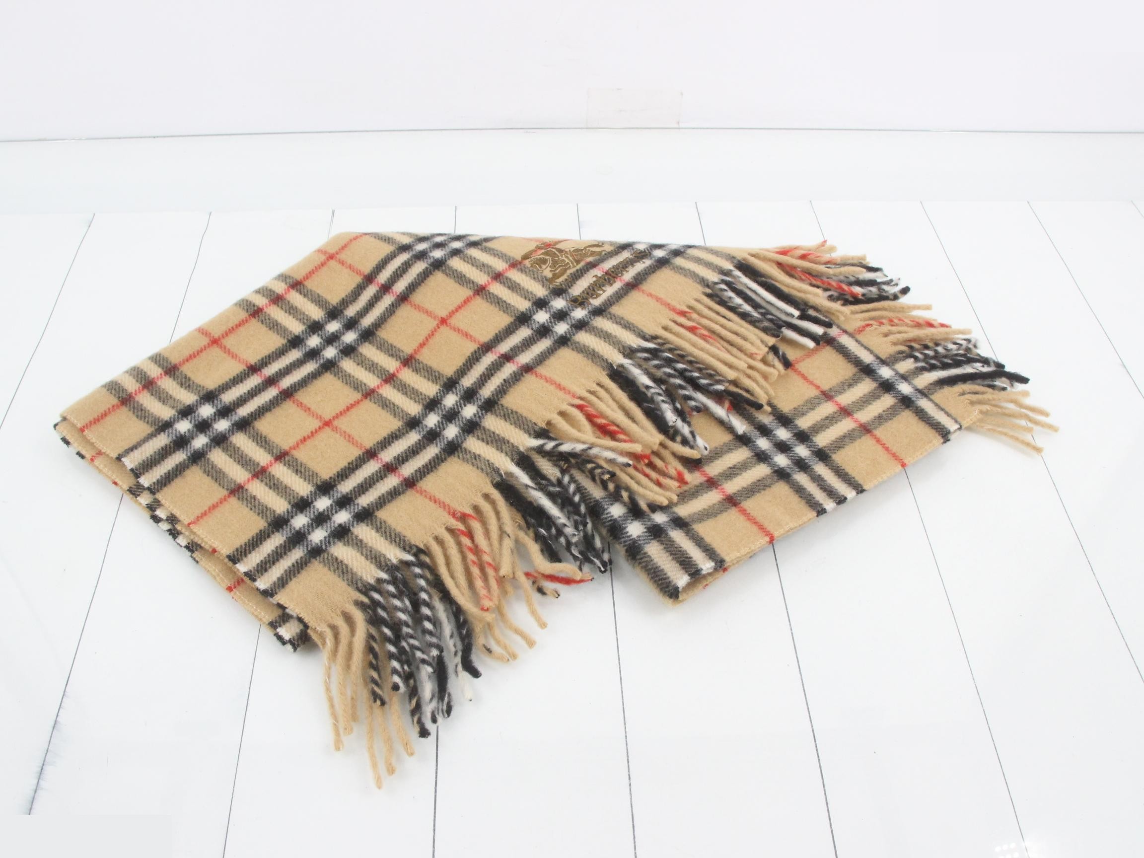 Nova Check lap blanket/shawl, beige — view 3