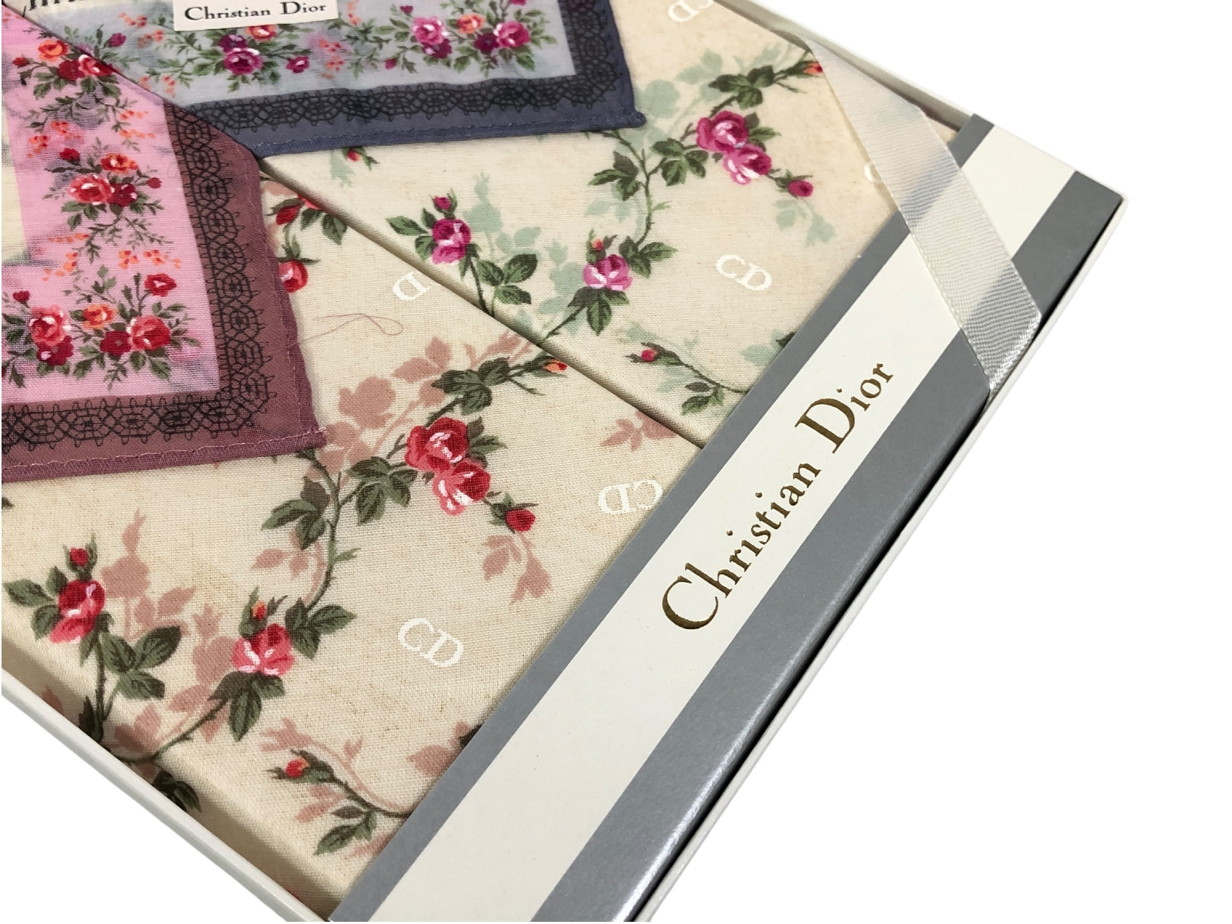 Unused Dior handkerchief and scarf set, gift set, box, and other accessories. — view 4