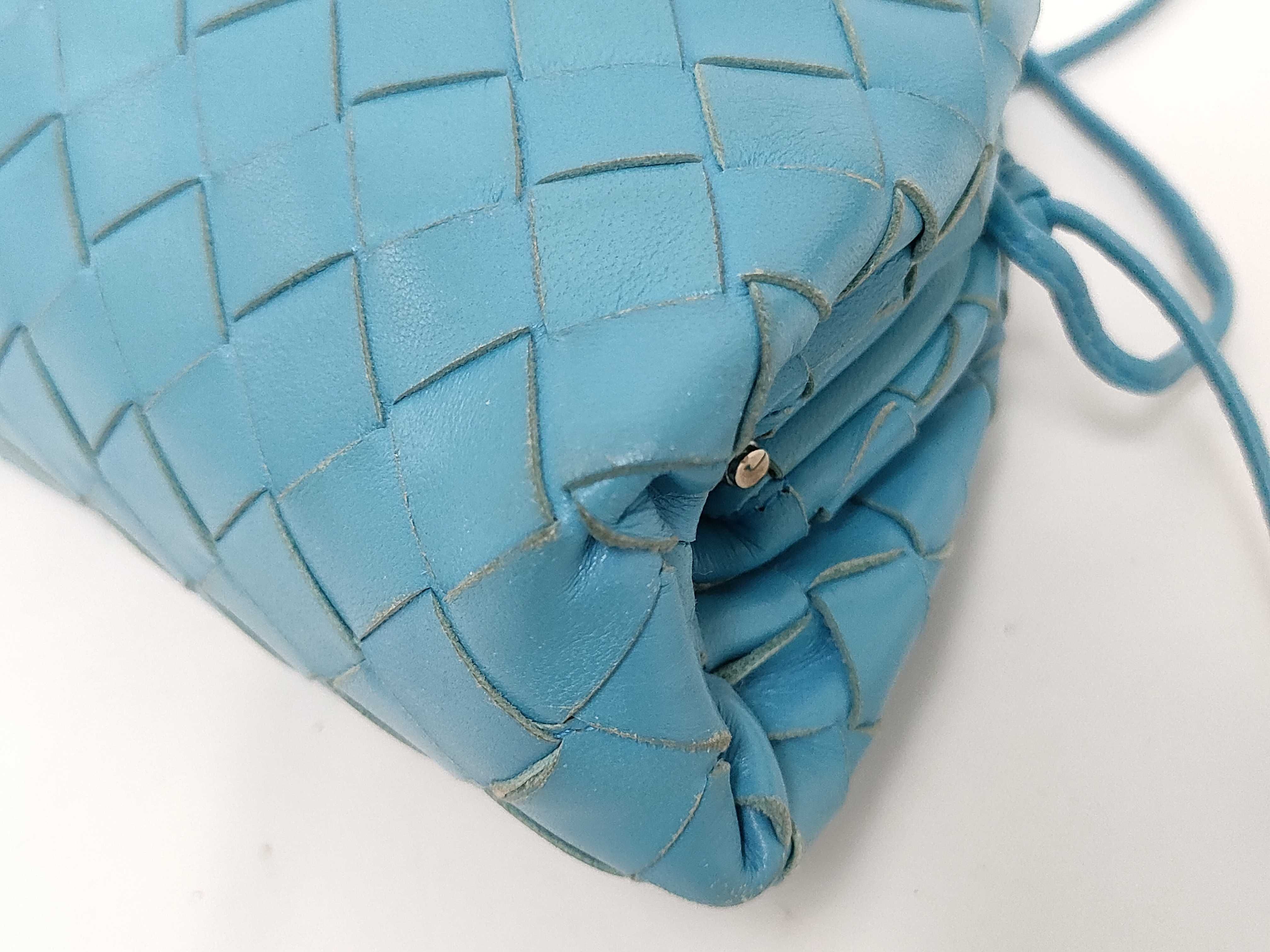 Intrecciato Mini The Pouch Leather Shoulder Bag Blue Shoulder Bag — view 4