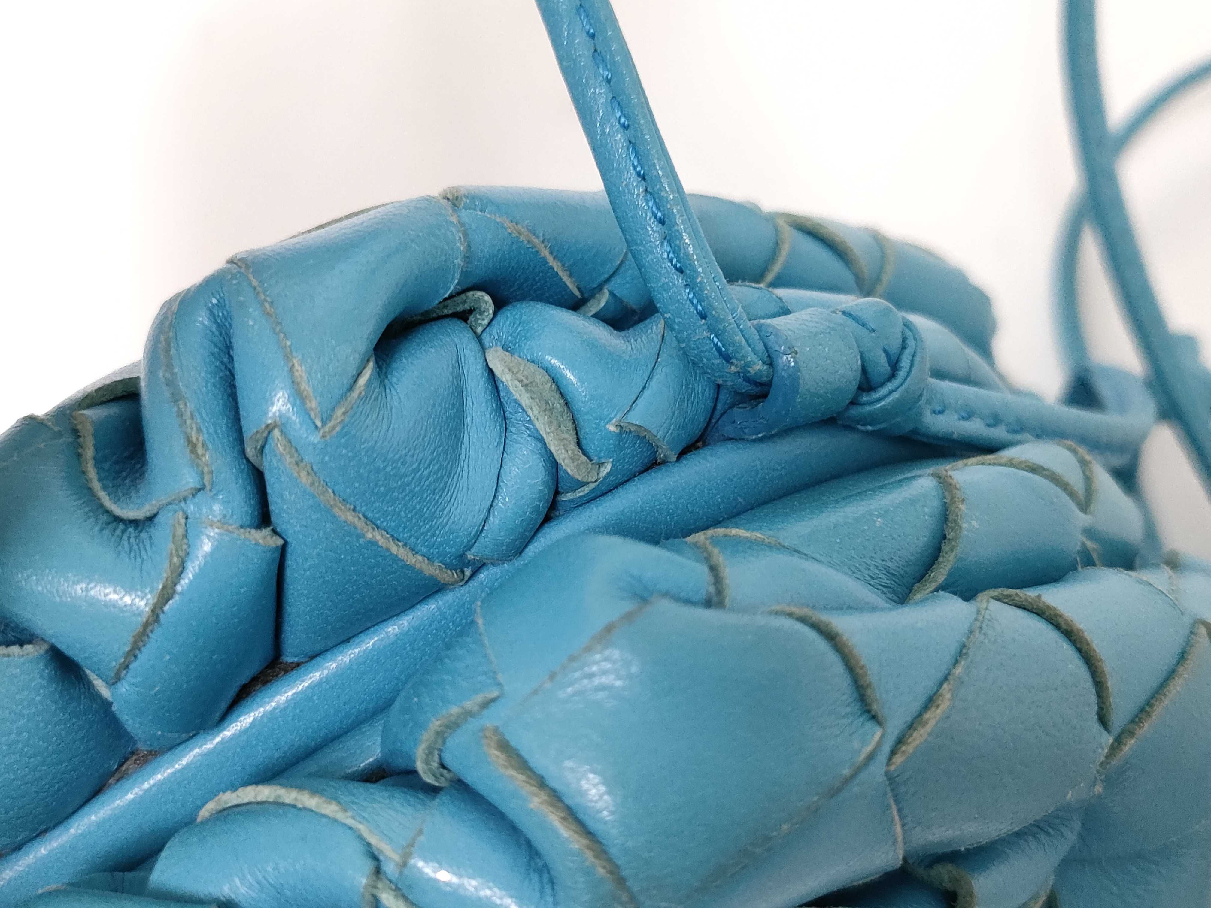 Intrecciato Mini The Pouch Leather Shoulder Bag Blue Shoulder Bag — view 9