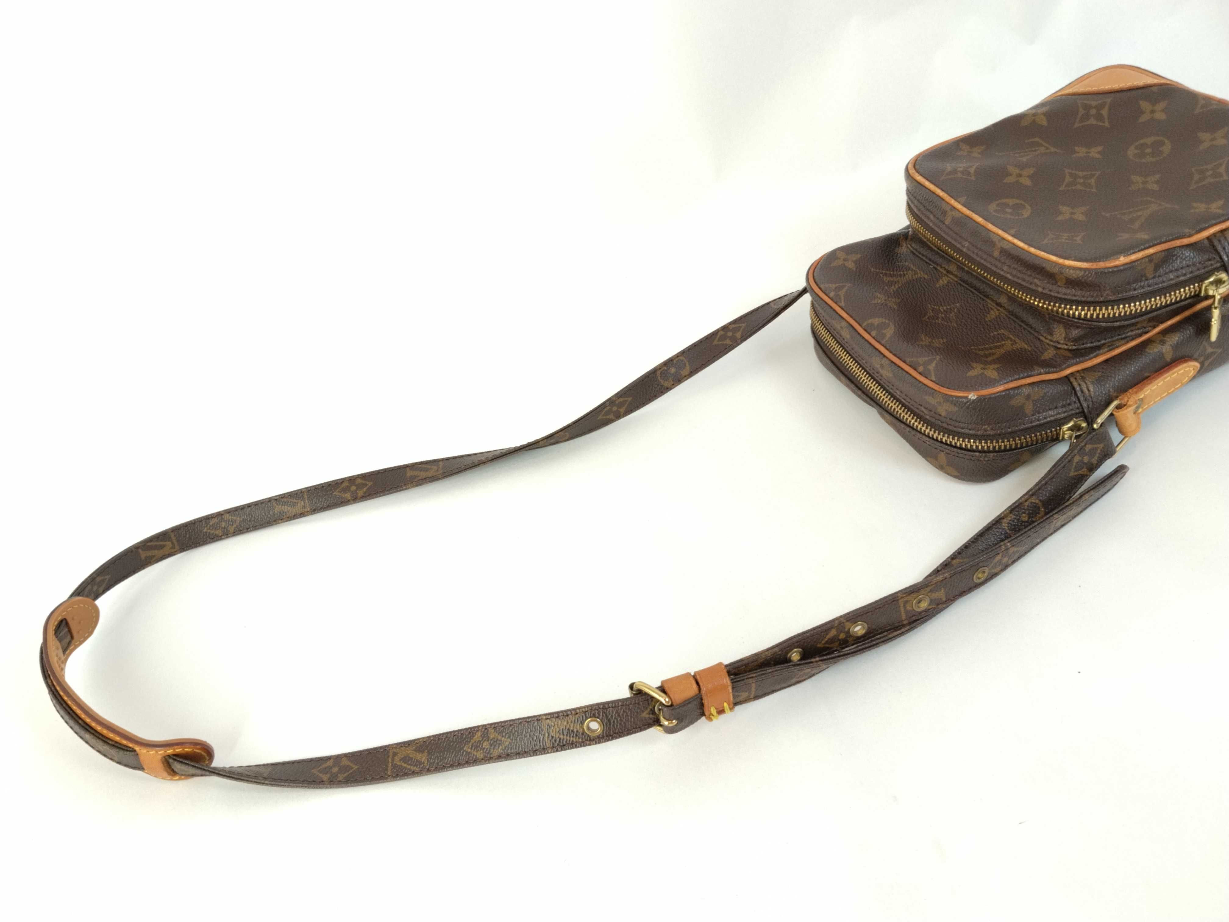 Monogram Louis Vuitton Monogram Amazon TH1919 Shoulder Bag — view 3