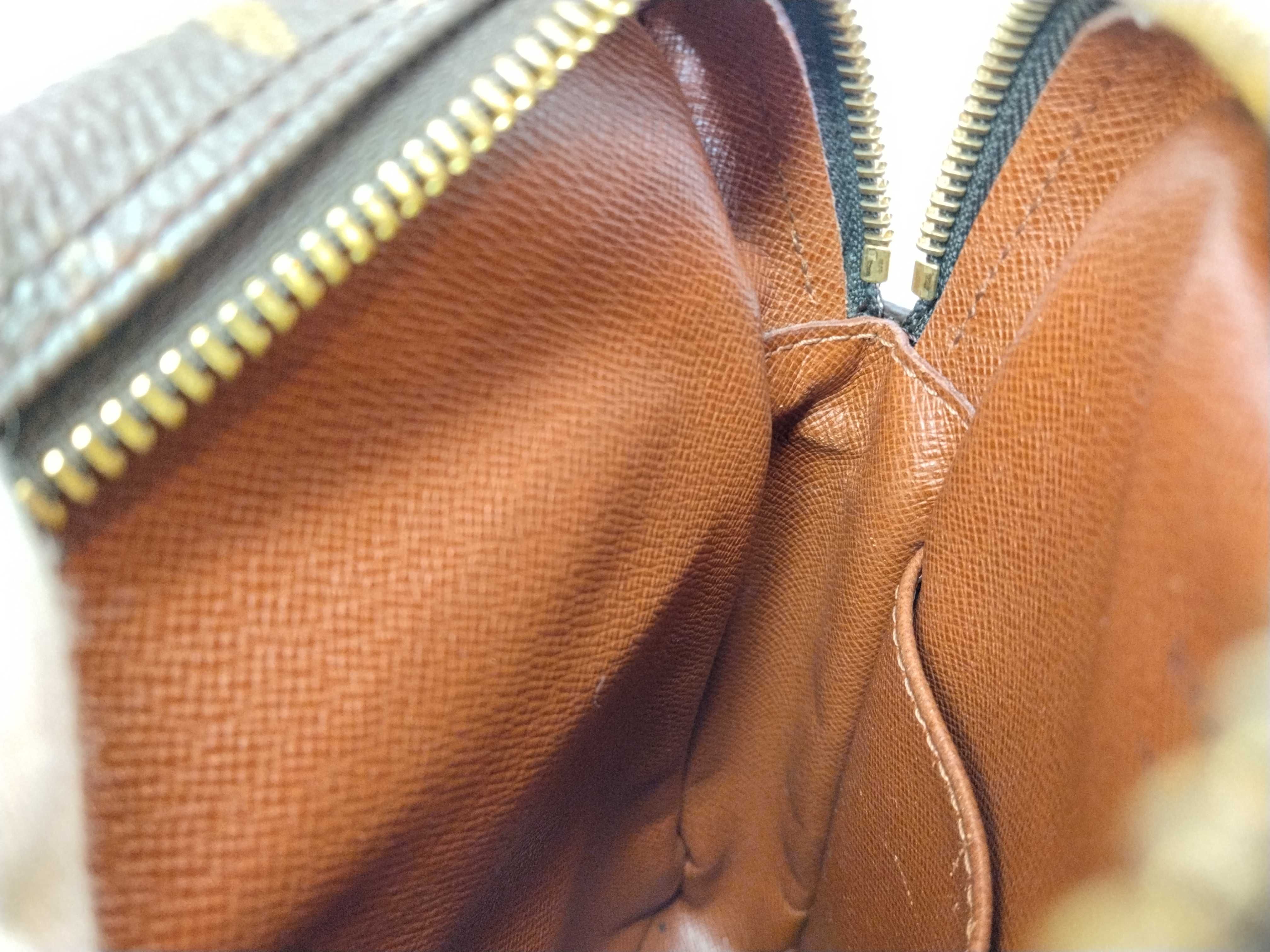Monogram Louis Vuitton Monogram Amazon TH1919 Shoulder Bag — view 10