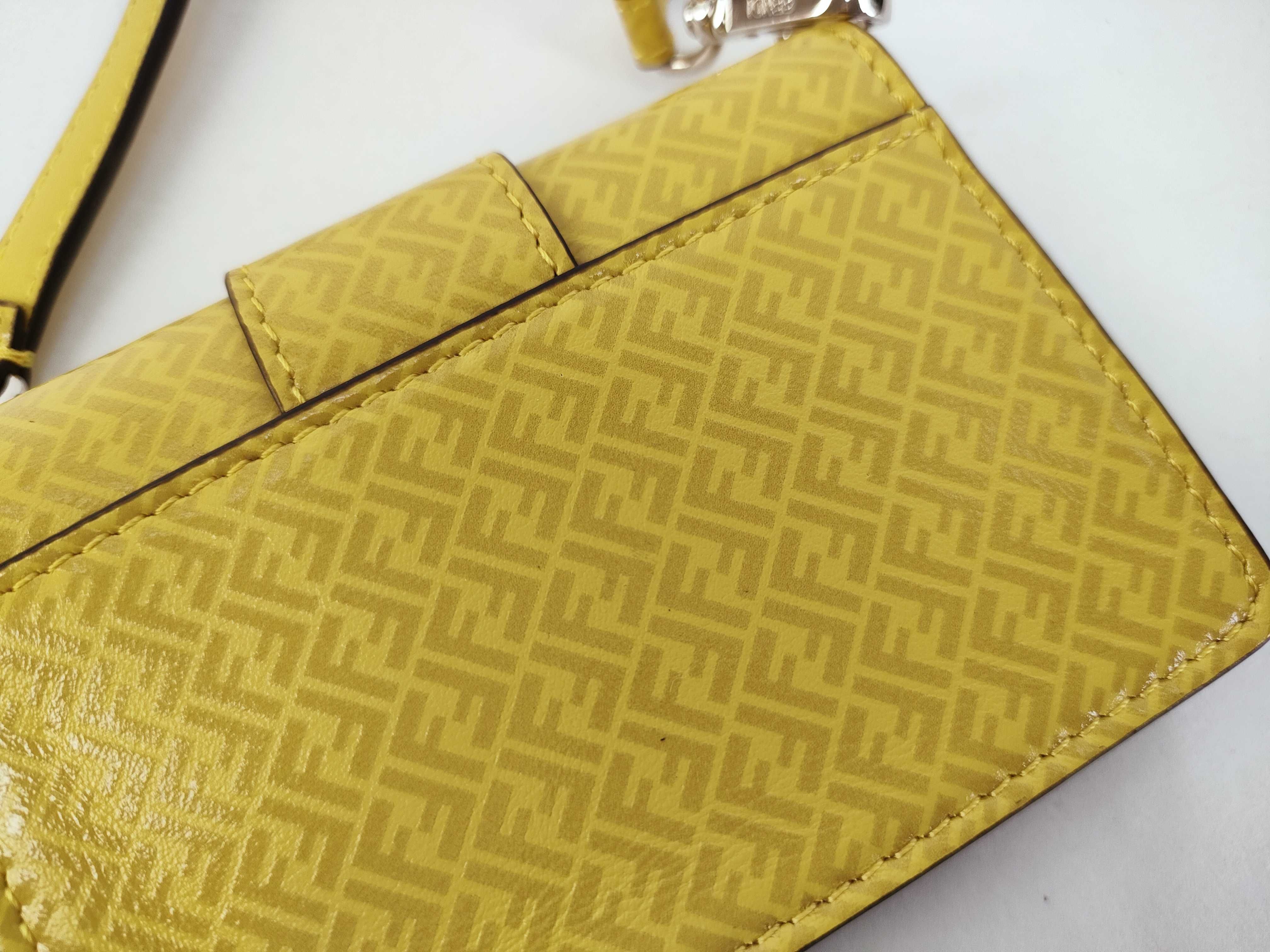 Pouch Chain Shoulder Bag — view 13