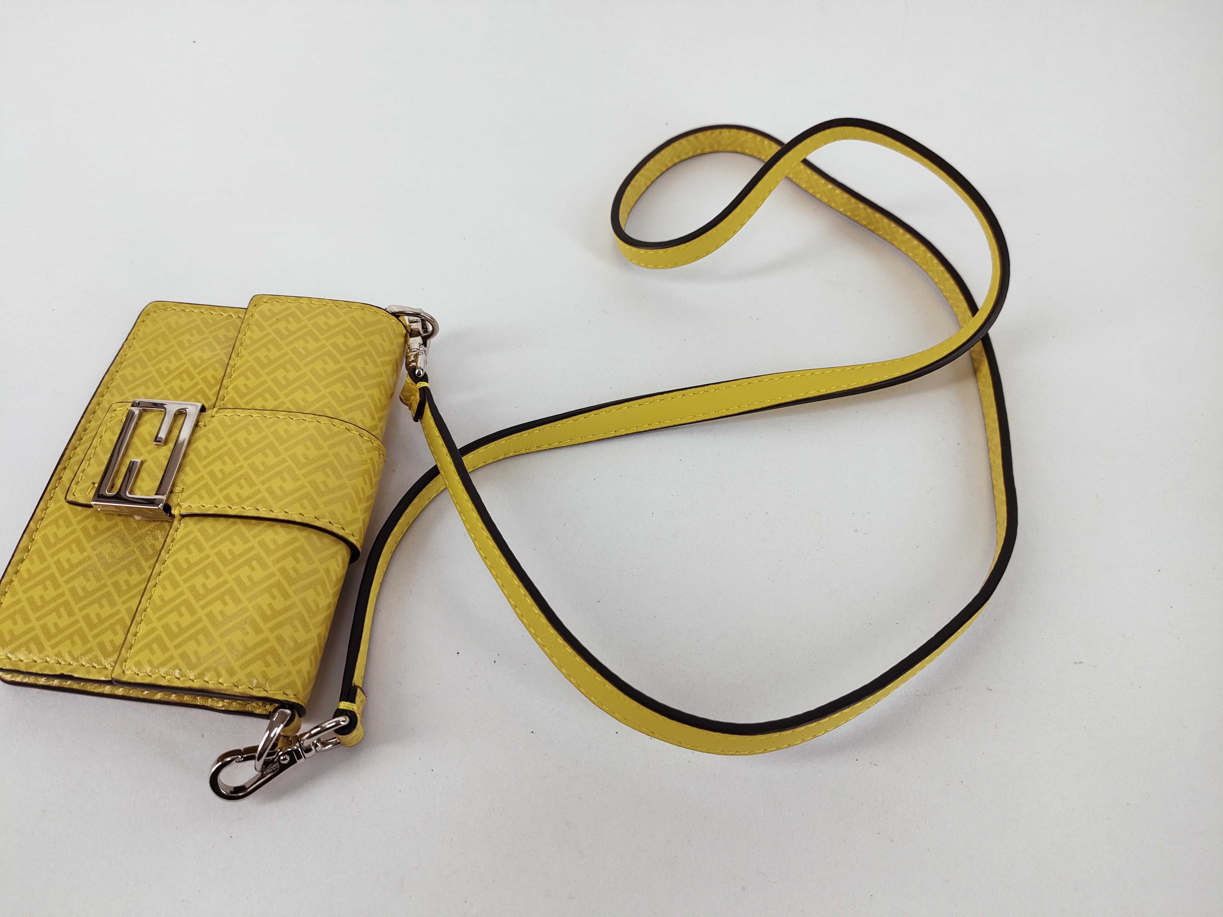 Pouch Chain Shoulder Bag — view 3