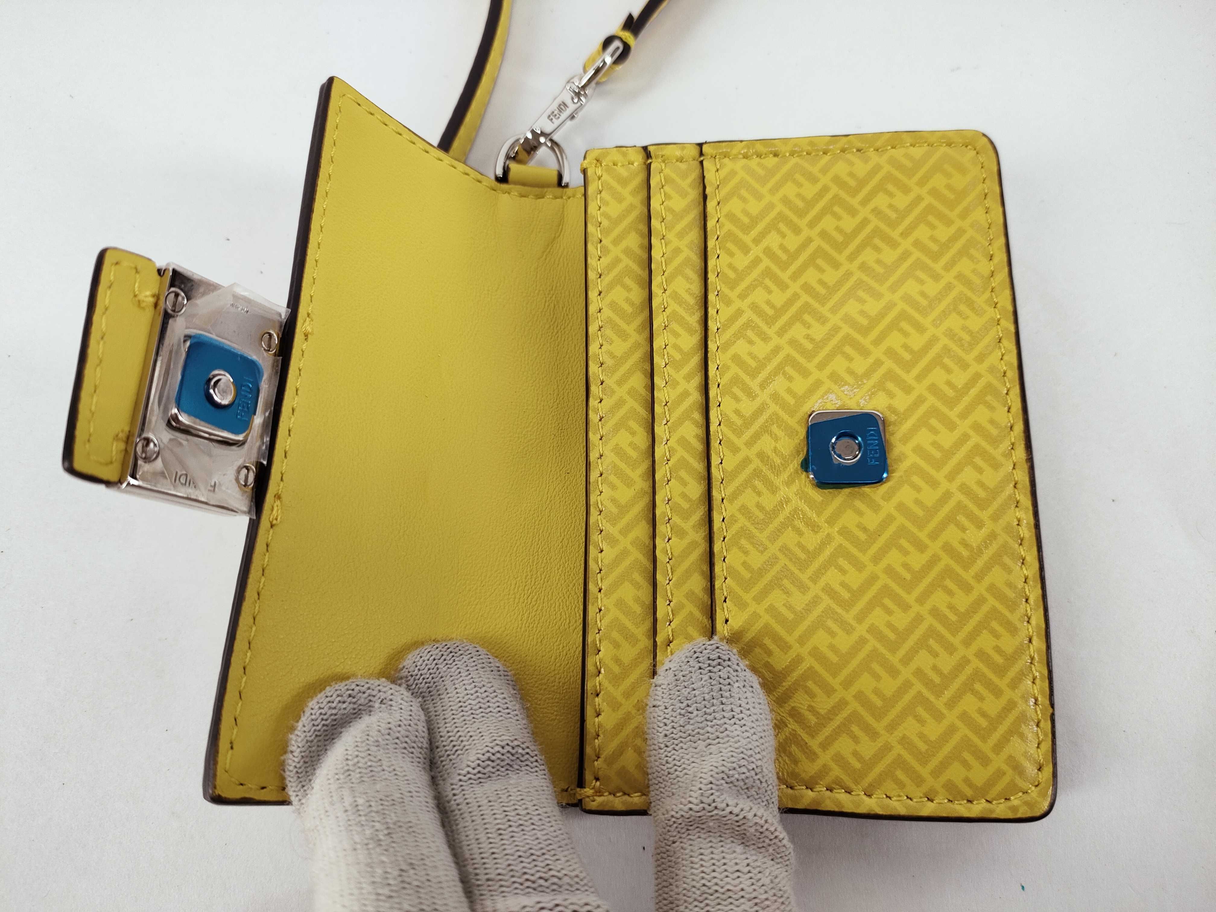 Pouch Chain Shoulder Bag — view 8
