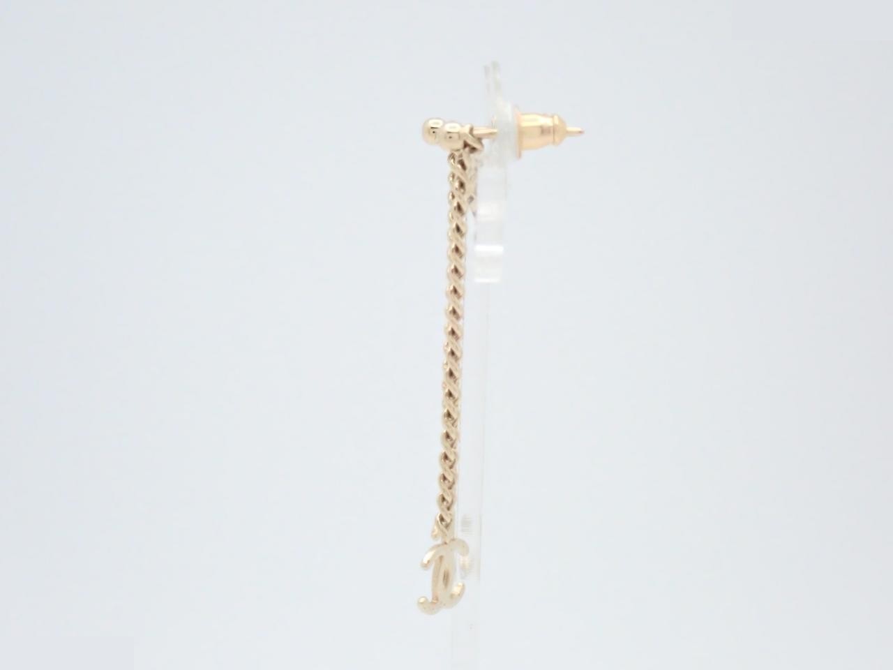 earrings — view 3