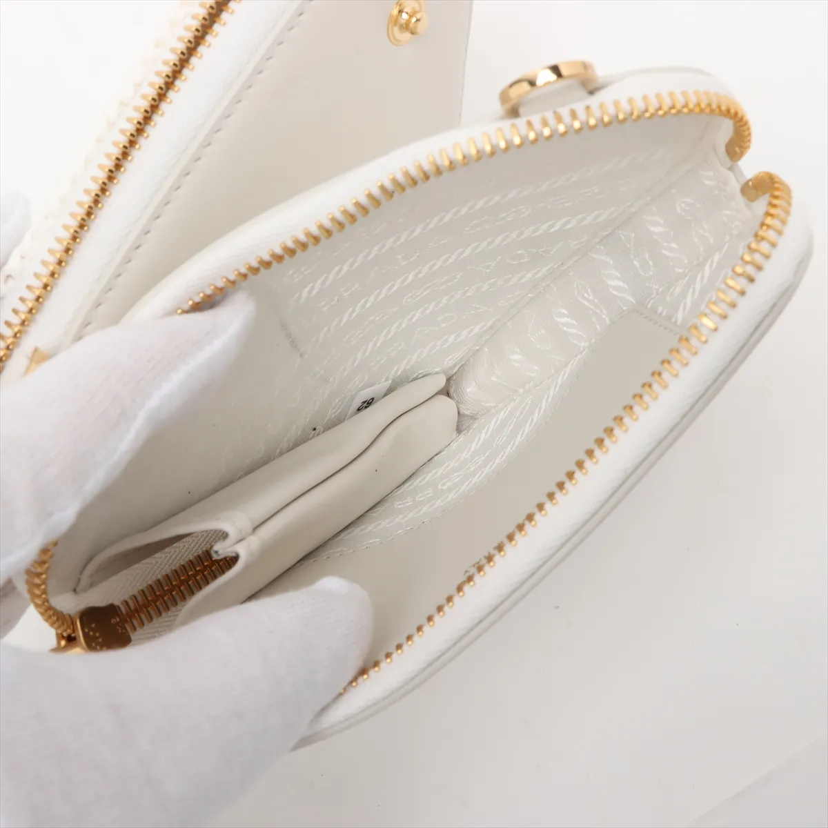 Sac Triangle Raffia x Leather 2-Way Shoulder Bag, White — view 6