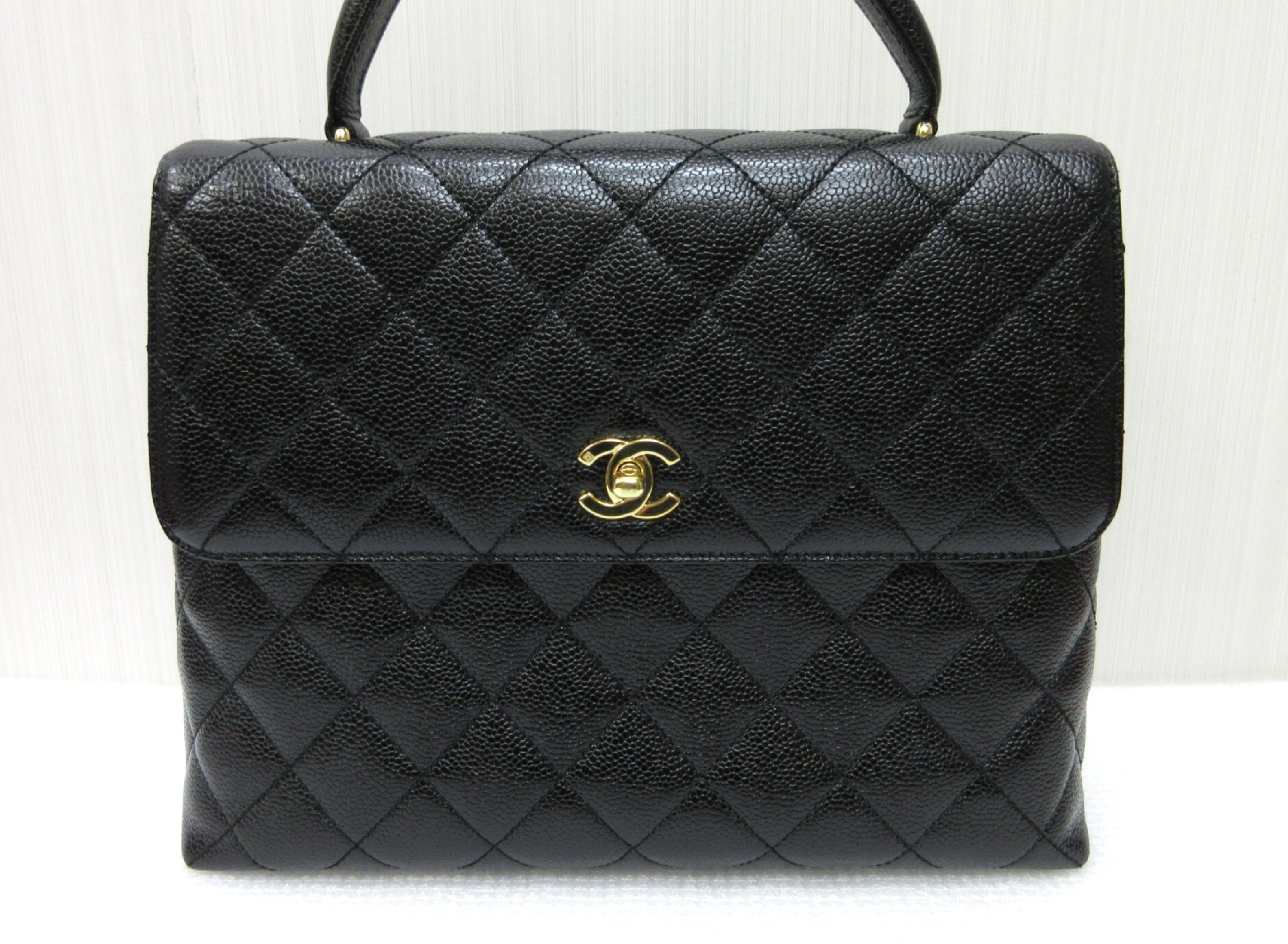 Matelassé Coco Mark Handbag, Flap Bag, Caviar Leather Tote Bag, Handbag — view 2